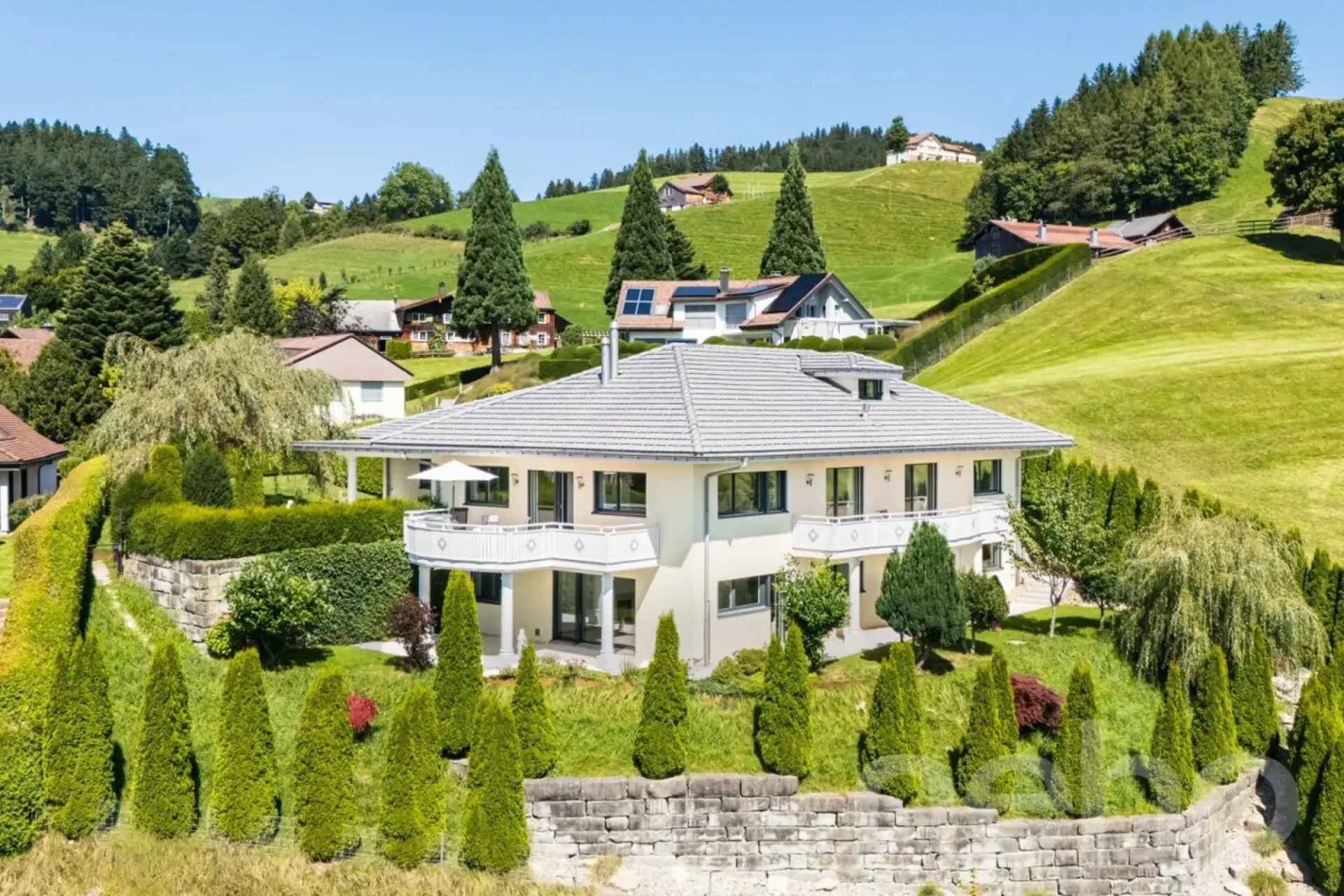 Exklusive Villa mit spektakulärer Weitsicht und gehobenem Ausbau