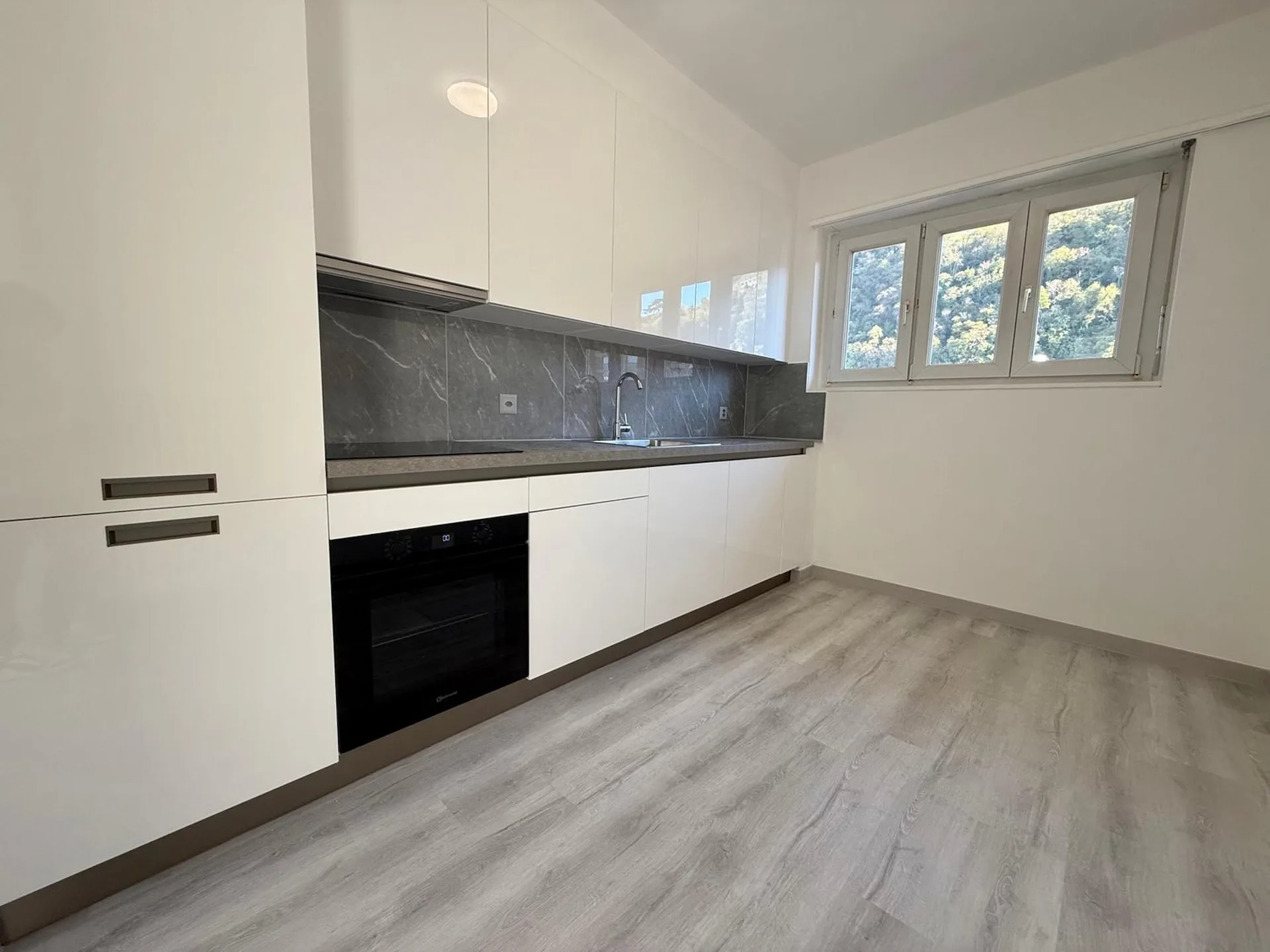 Bis zu 3 Monate kostenlos - 3.5 Zimmer in der Nähe von Piazzale Alla Valle in Mendrisio