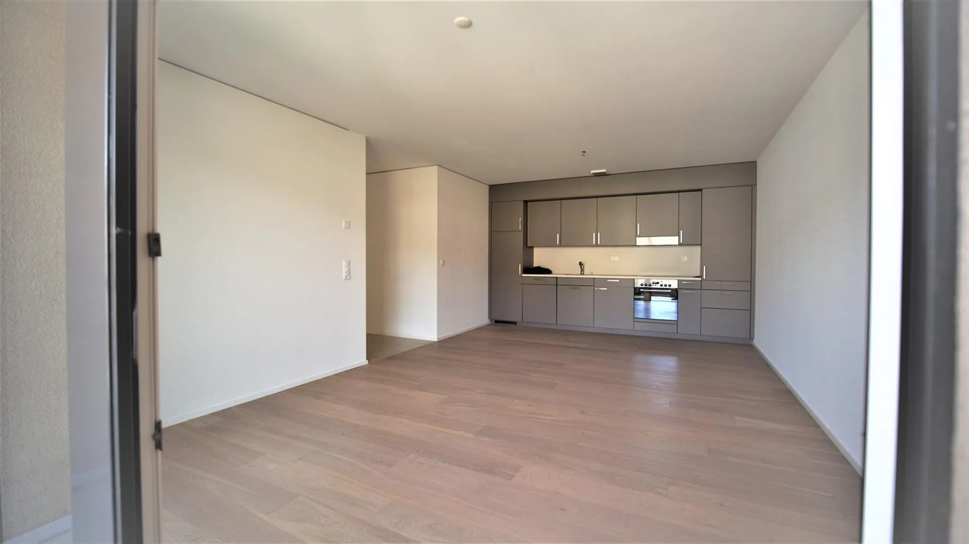 Geräumige 3.5-Zimmer-Wohnung mit viel Licht – Stadtzentrum von Delémont
