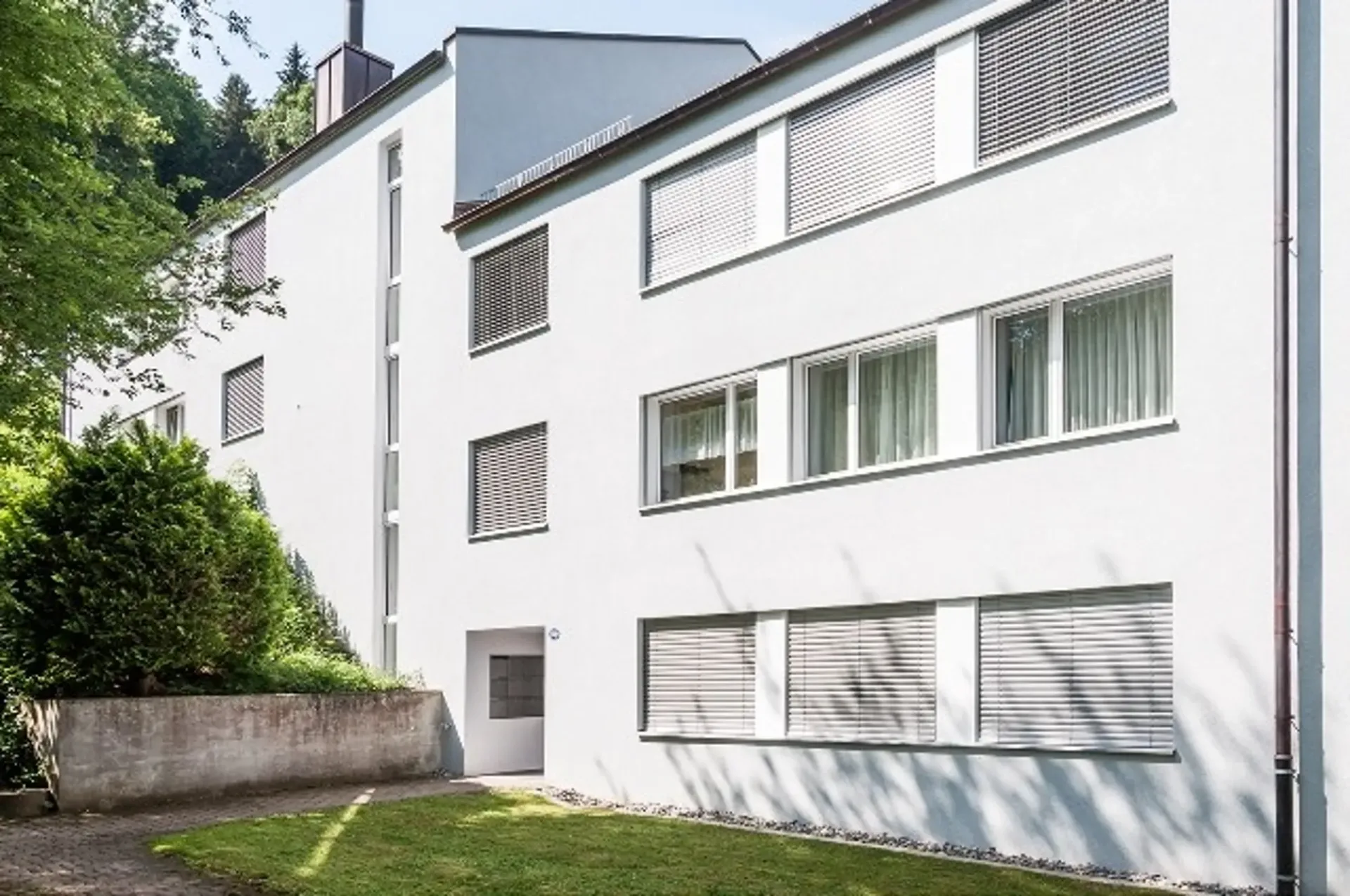 Kompakte 1.0-Zimmerwohnung mit eigener Terrasse