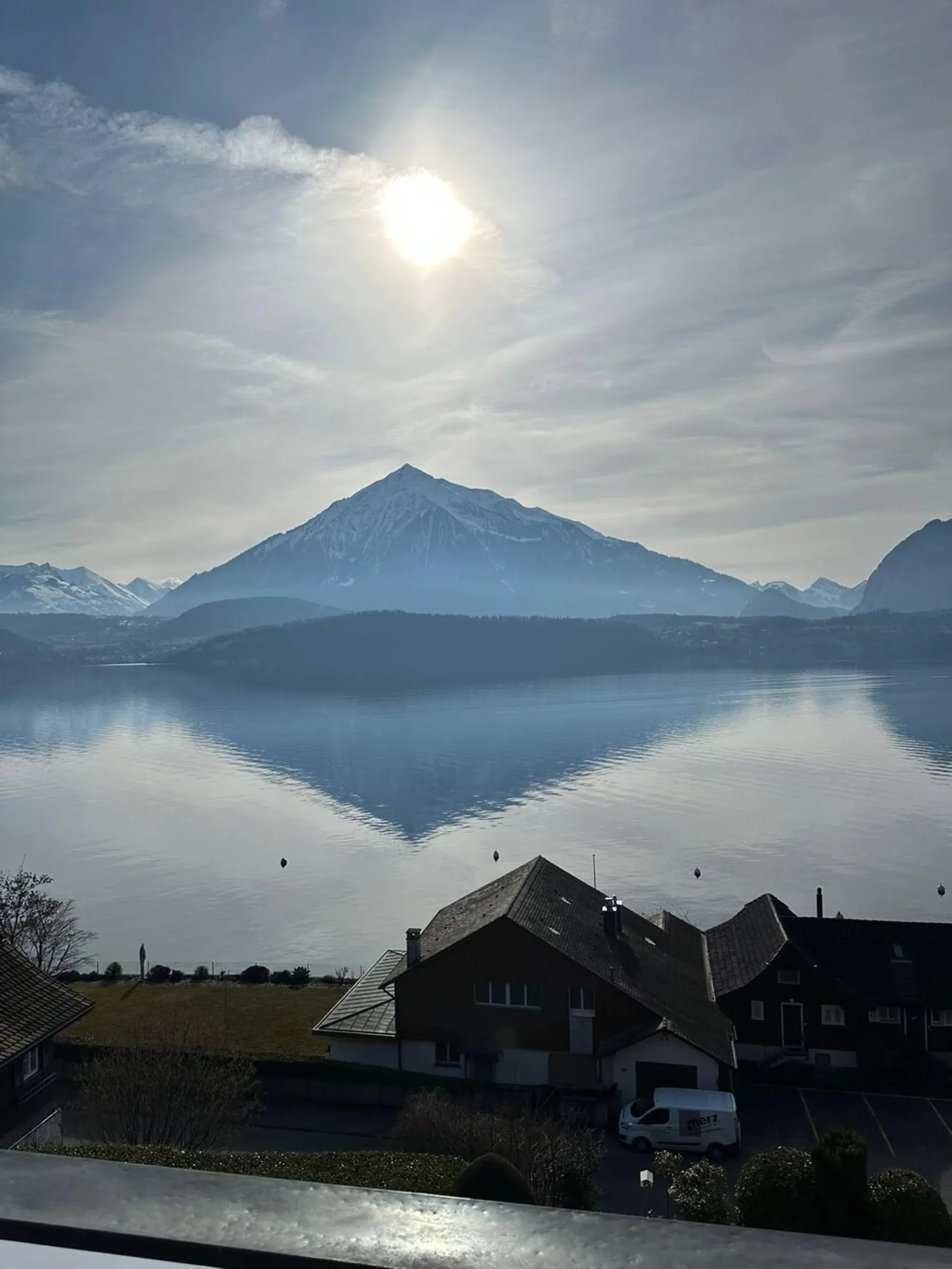 WOW - Panoramaaussicht auf die Berge und den Thunersee!