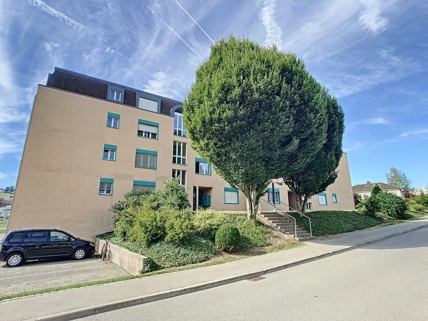 SUPBERBE LOGEMENT DANS UN QUARTIER FAMILIAL