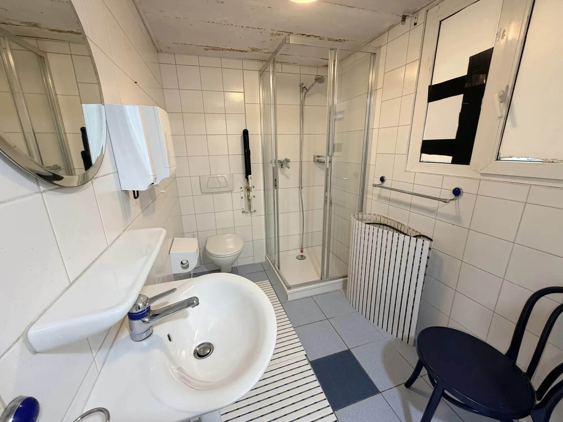 PRAXIS mit HALLENSCHWIMMBAD in Aegerten