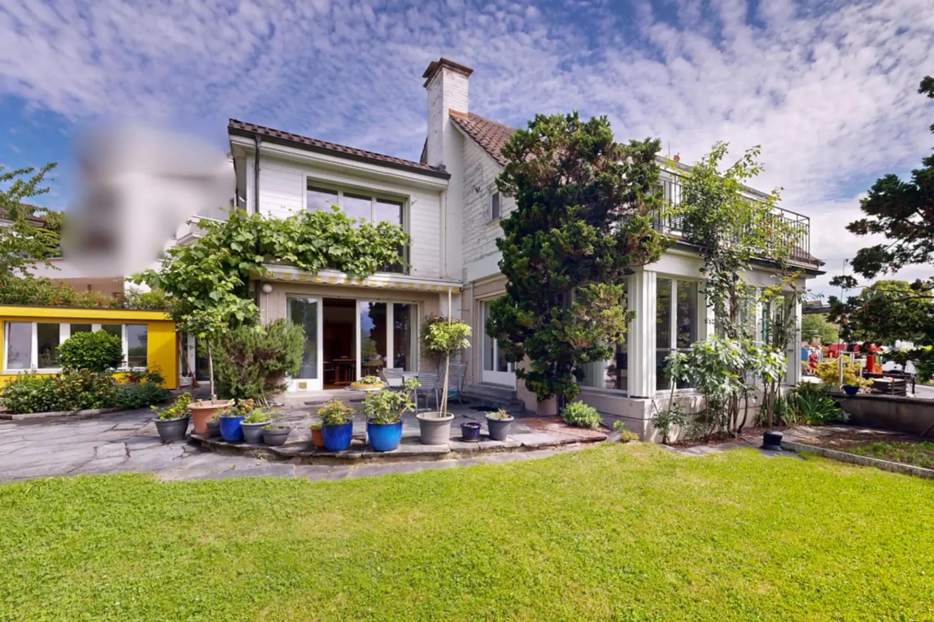 Wohnhaus mit Potential und Seesicht