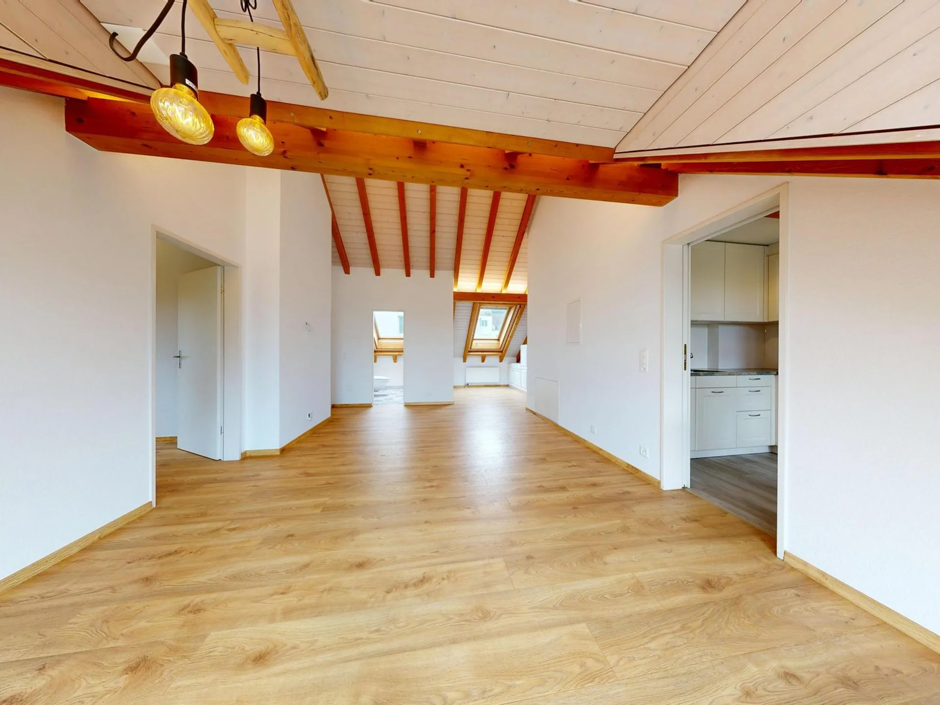 Attraktive 3.5-Zimmer-Dachwohnung in Oberwil