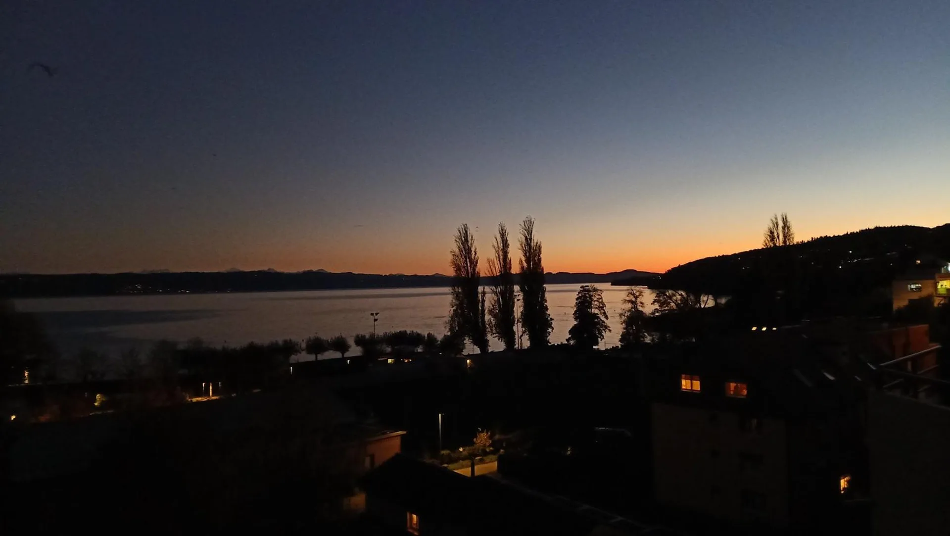 Magnificent with breathtaking lake view, 5 minutes from the beach
