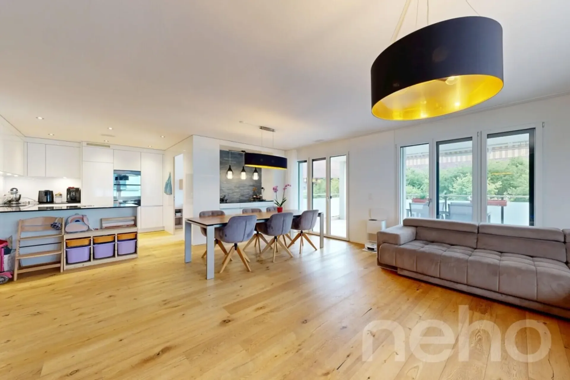 Moderne 5-Zimmer-Wohnung mit grossem Balkon in Boswil