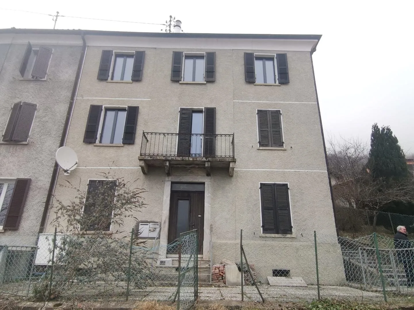 Casa 4 livelli con giardino da ristrutturare / 4-geschossiges Dorfh...