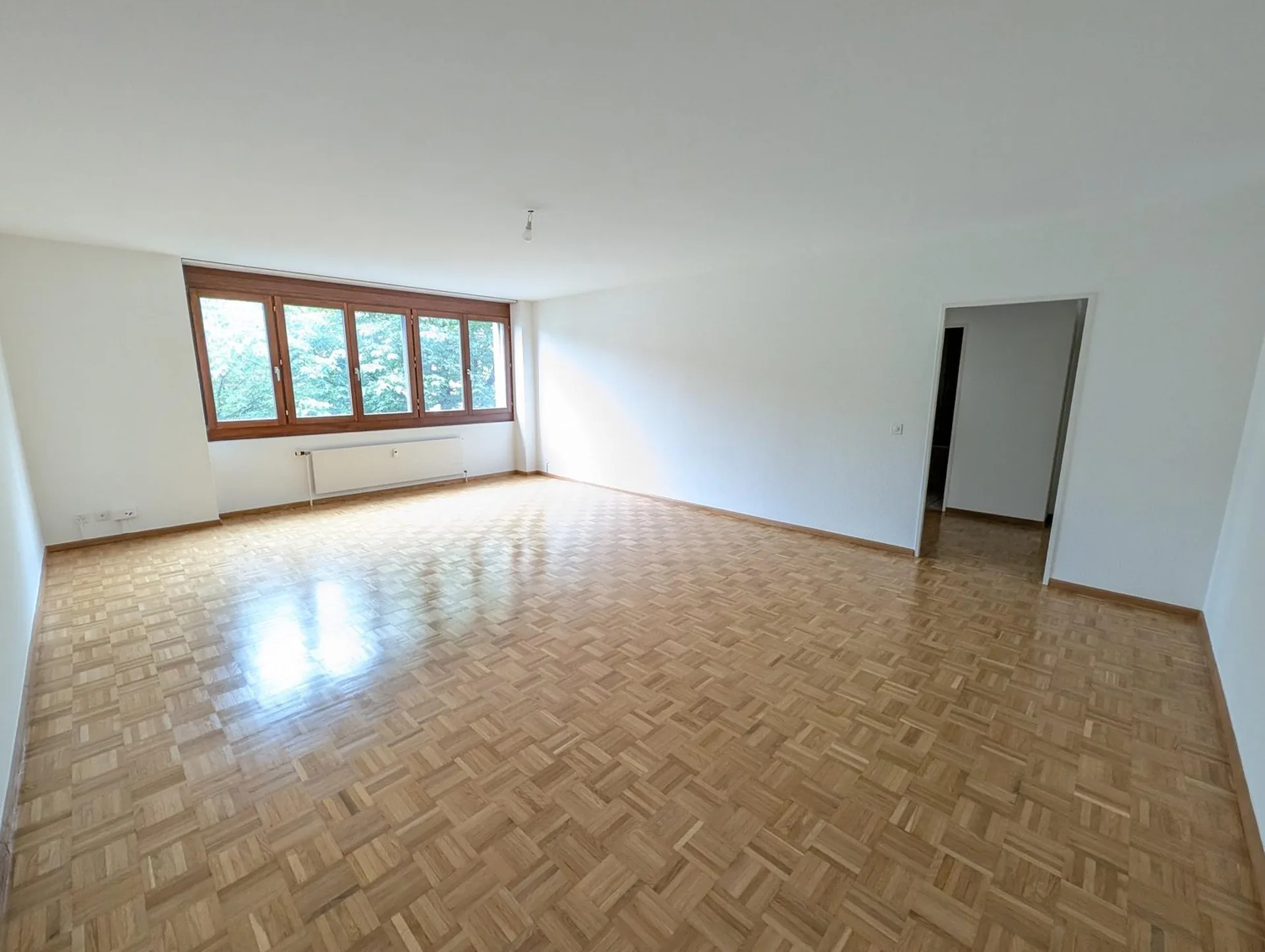 Grosszügige 4.5-Zimmerwohnung (105 m2) im alten Dorfkern von Münchenstein
