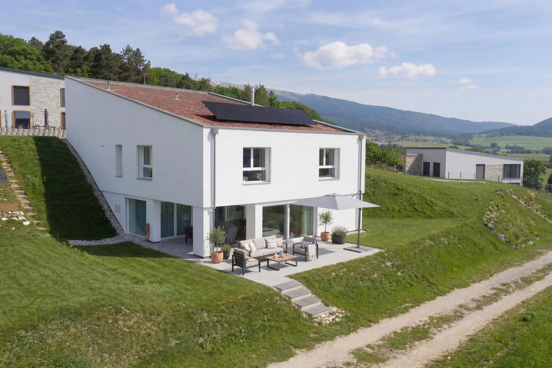 Ein für die Familie konzipiertes Haus - großes Grundstück von 860 m2