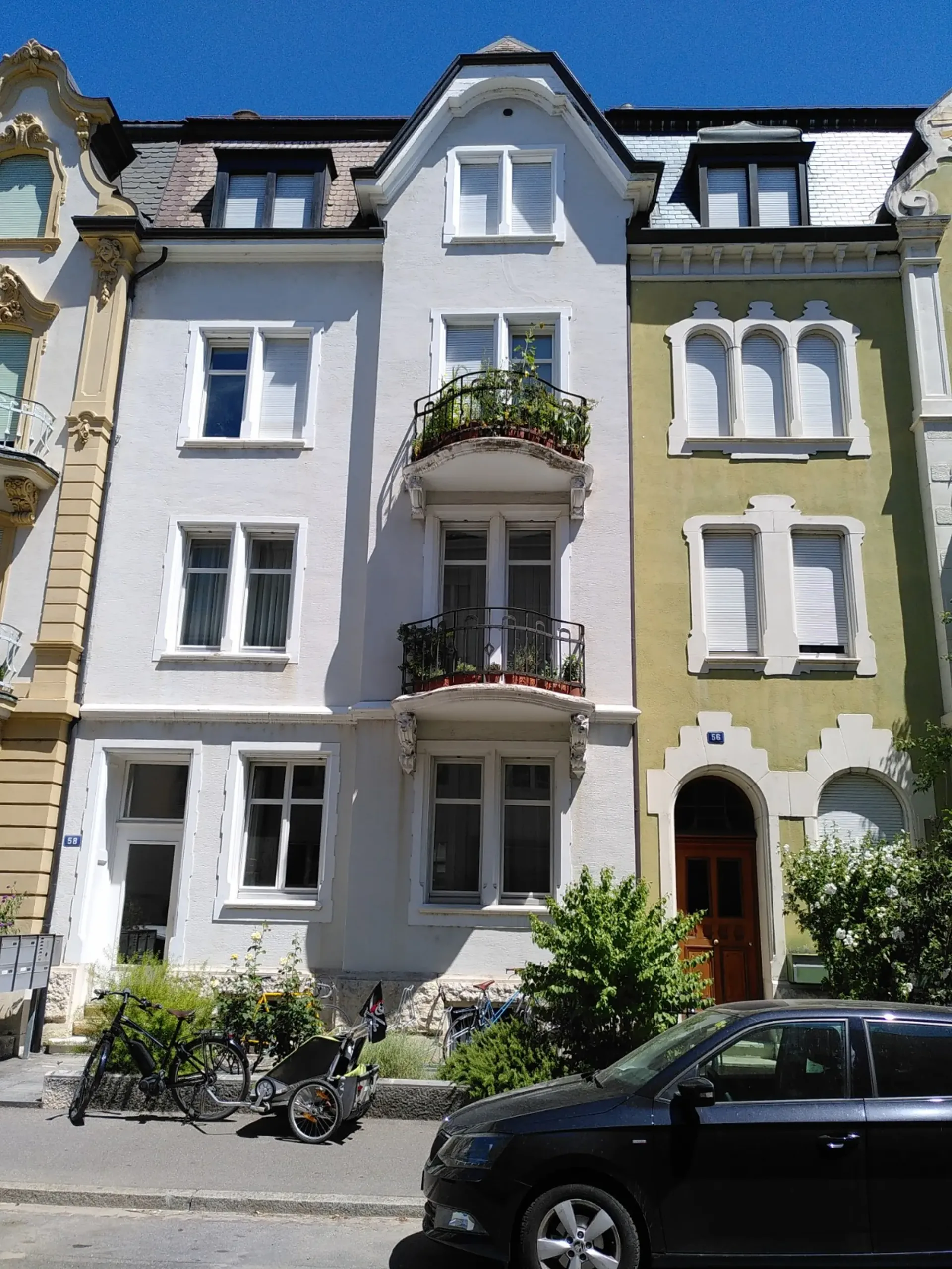 Vielseitiger Hobbyraum mit Sitzplatz in Basel