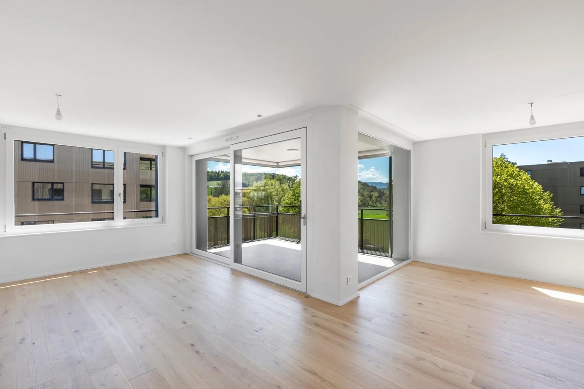 Schönes helles 4,5-Zimmer-Apartment mit Aussicht und Abstellraum