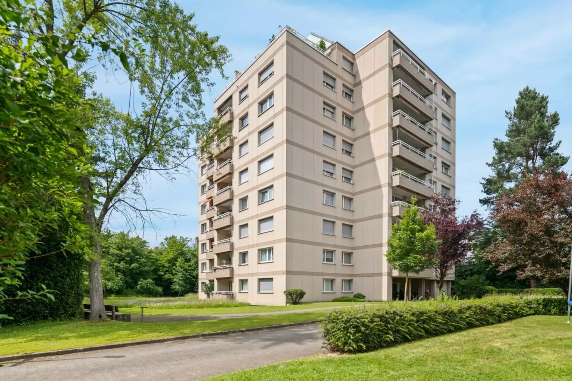 Helle 4-Zimmer-Wohnung an zentraler Lage in Wettingen