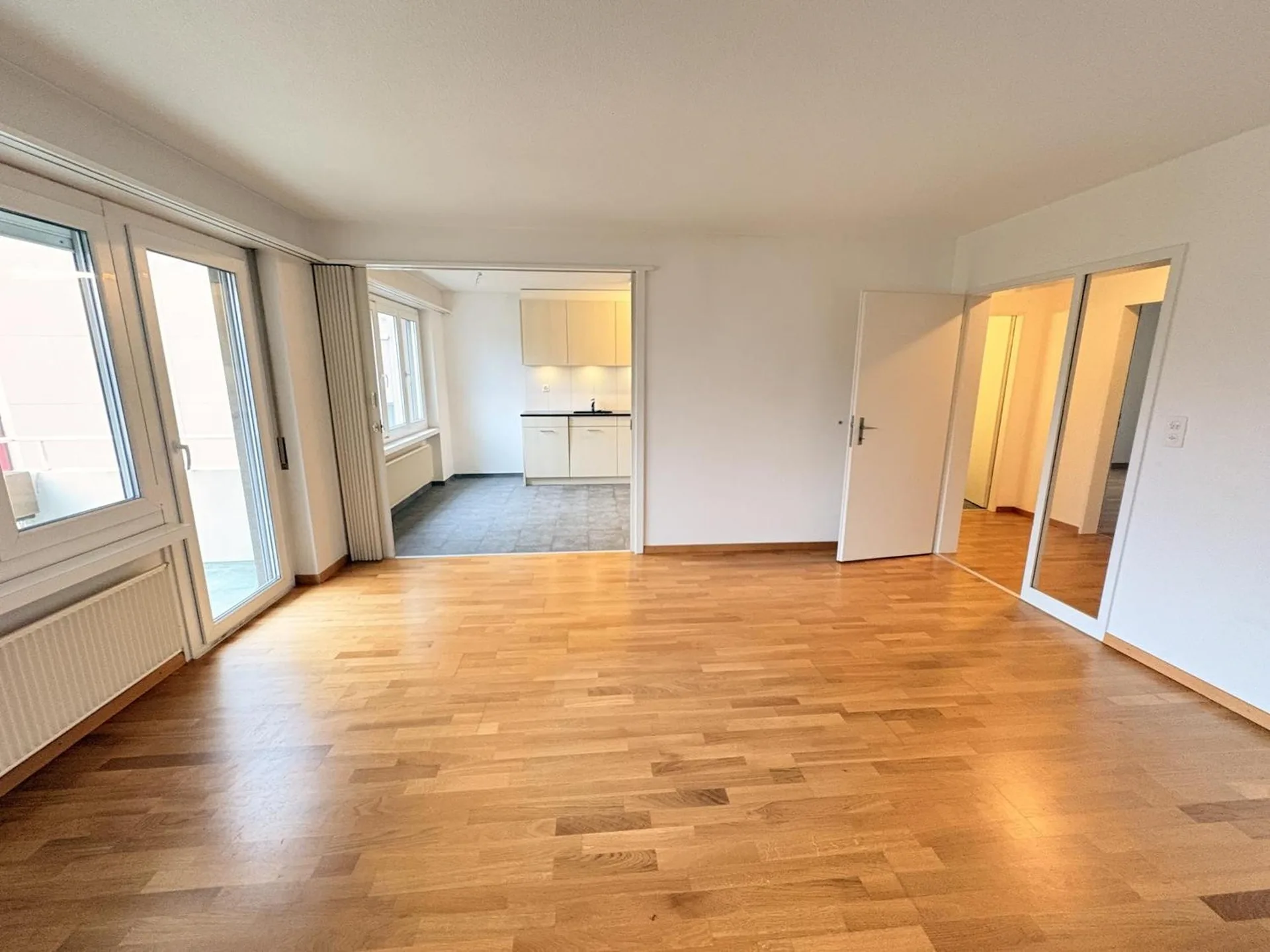 Attractive 3.5-room apartment on the high ground floor with balcony in Schöngrund