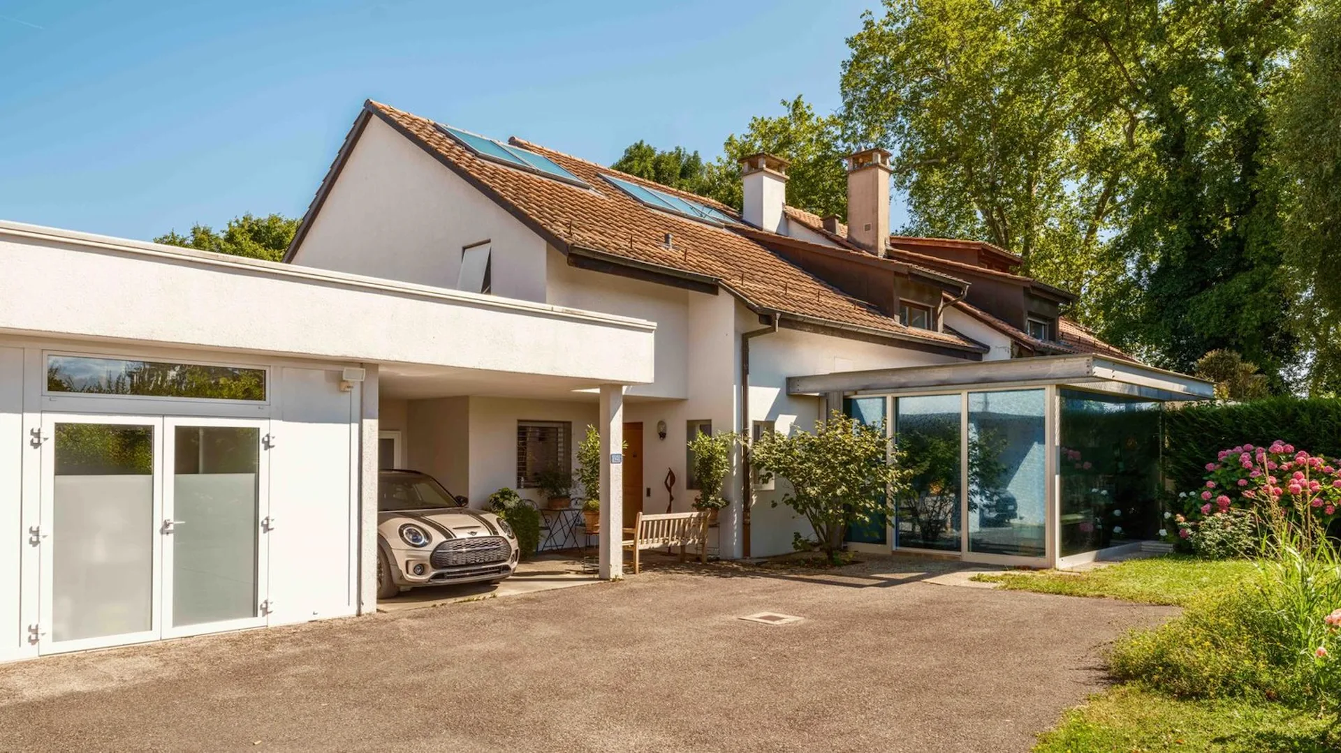 Schönes Anwesen mit Pool in Cologny