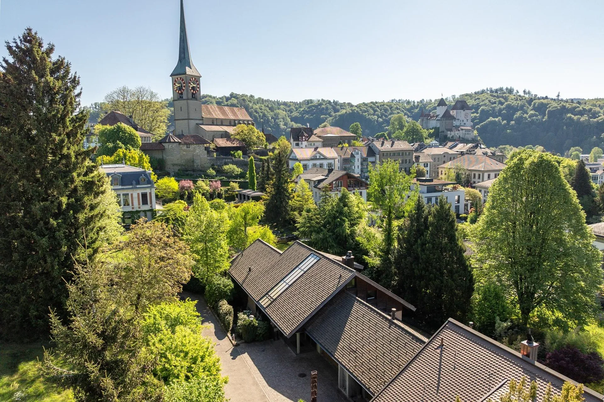 Exklusives Doppeleinfamilienhaus mit privatem Wellnessbereich - ein RaumWUNDER