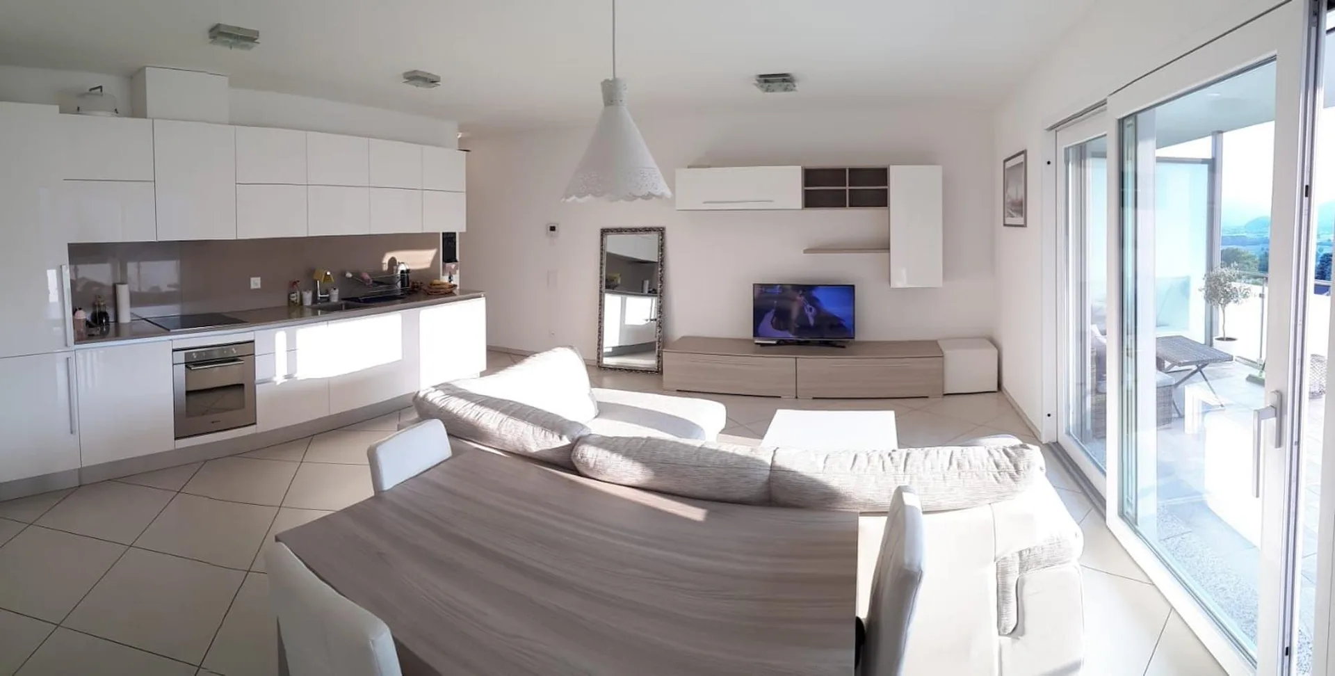 Modernes 2.5-Zimmer-Apartment mit Balkon, Cadempino