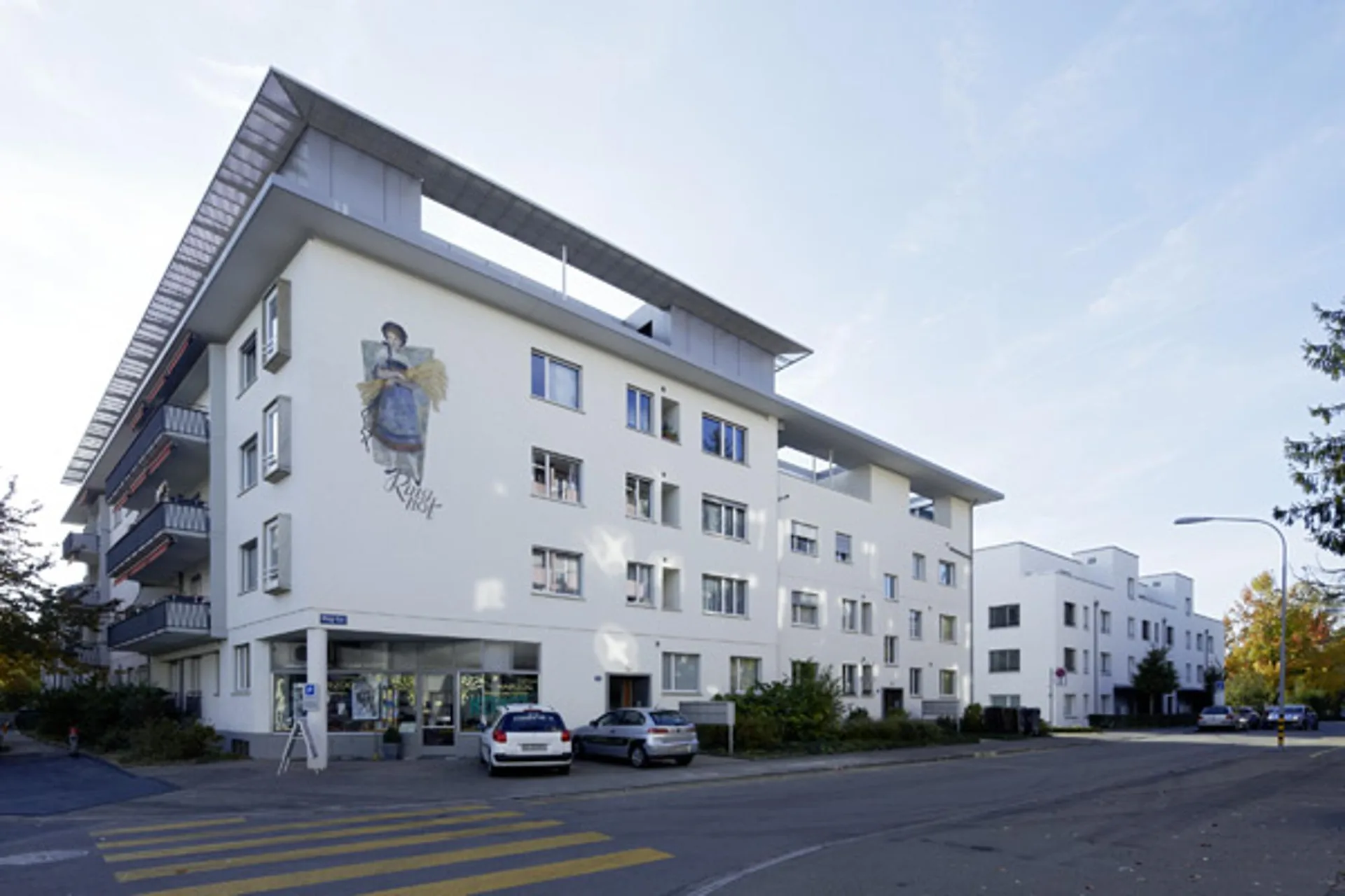 4-bedroom apartment on the 1st floor in a good location