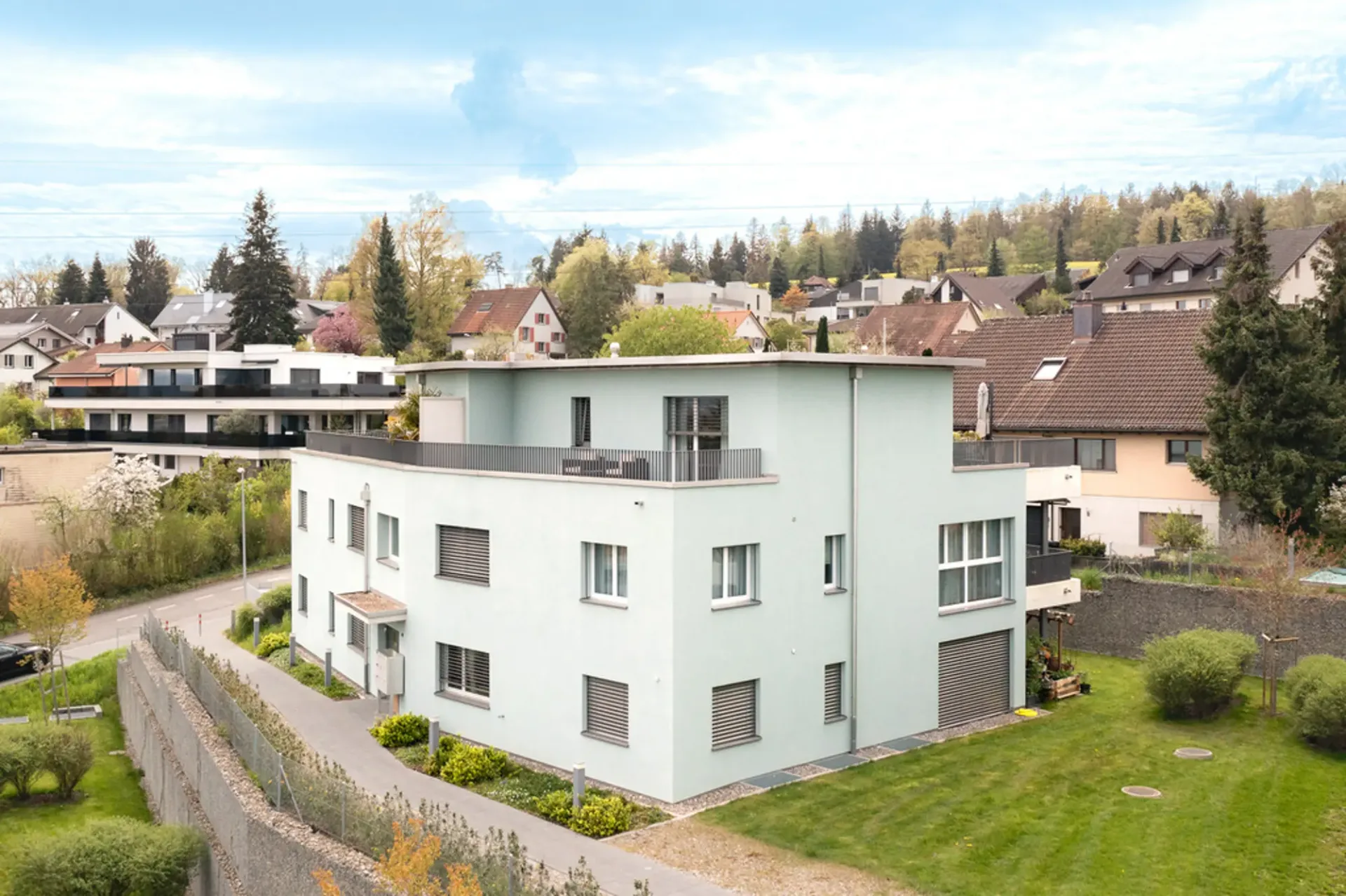Moderne Erdgeschoss-Wohnung an ruhiger Lage