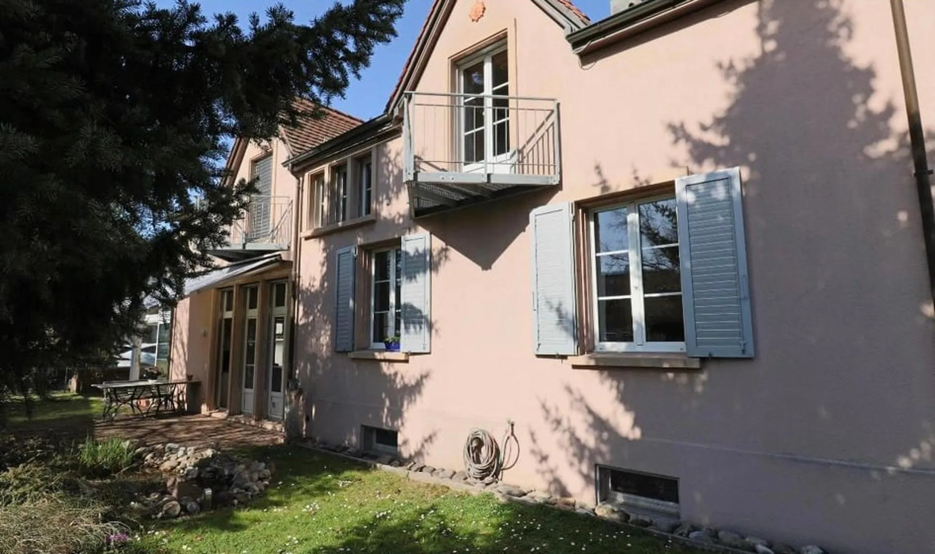 Charmantes 4.5-Zimmer-Einfamilienhaus in ruhiger Lage von Dietikon