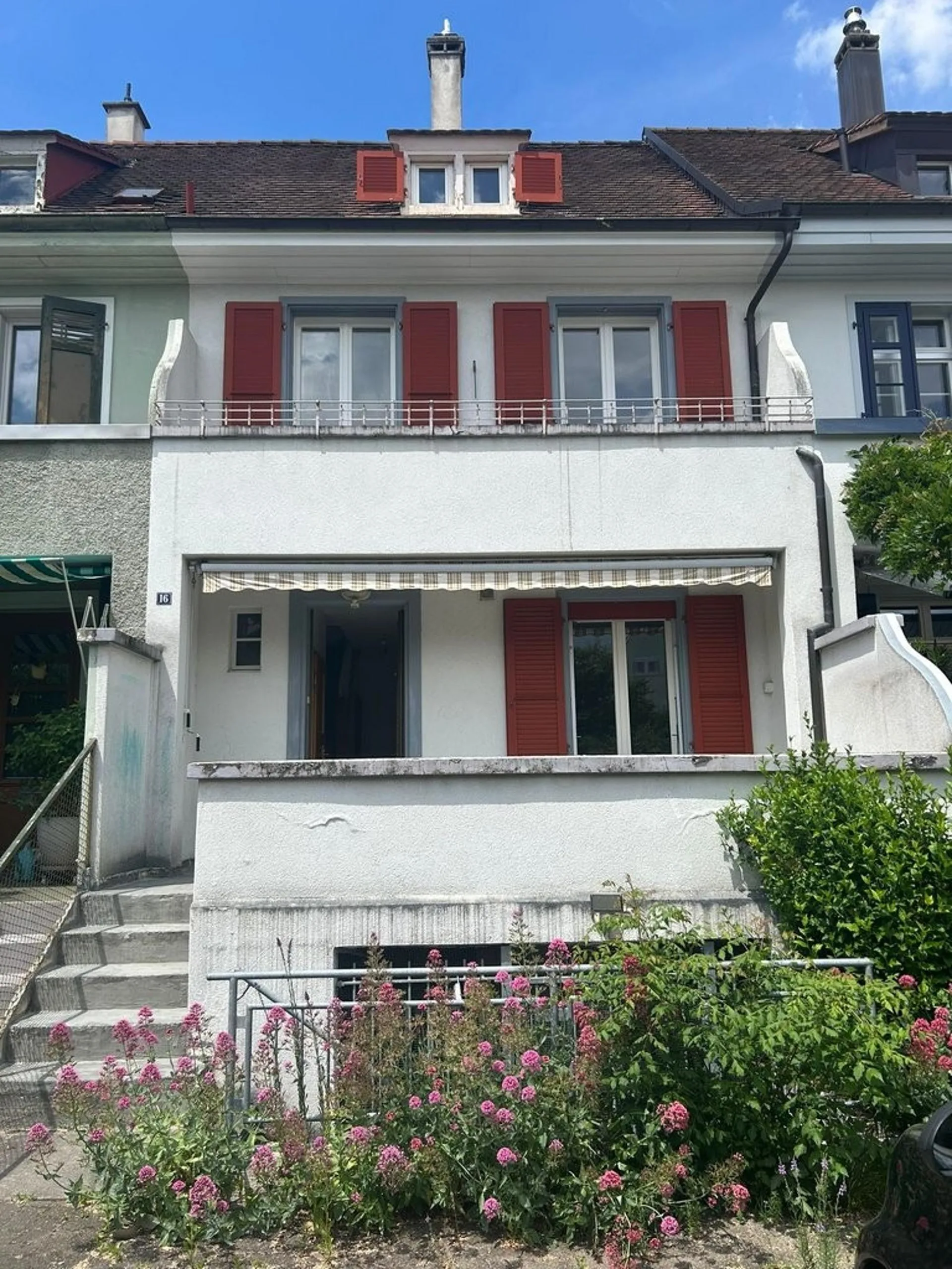 Charmantes Reihen-EFH mit Garten an ruhiger und zentraler Lage