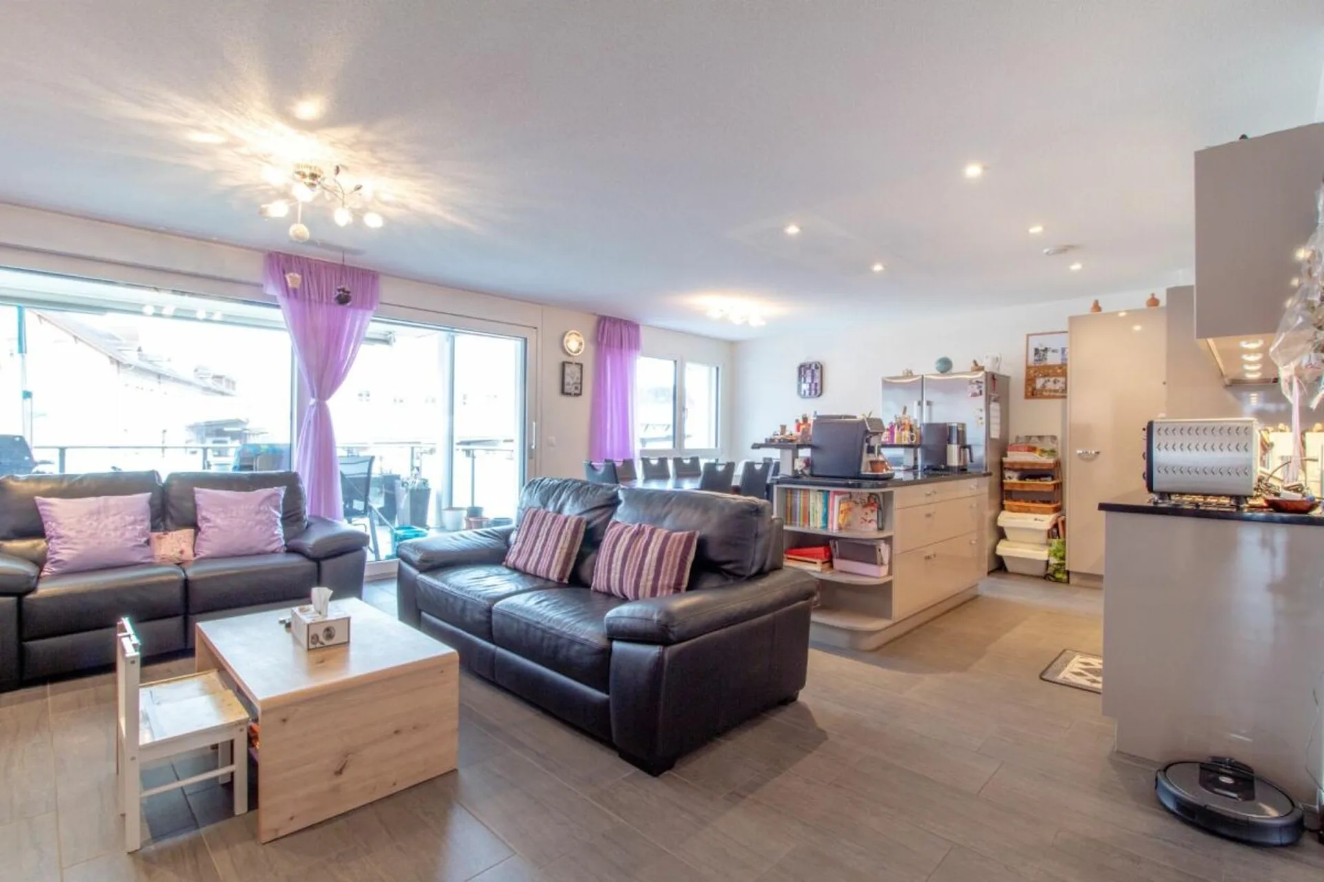 Appartement familial de 4,5 pièces avec balcon et environ 121m2 d'espace de vie à Pfungen