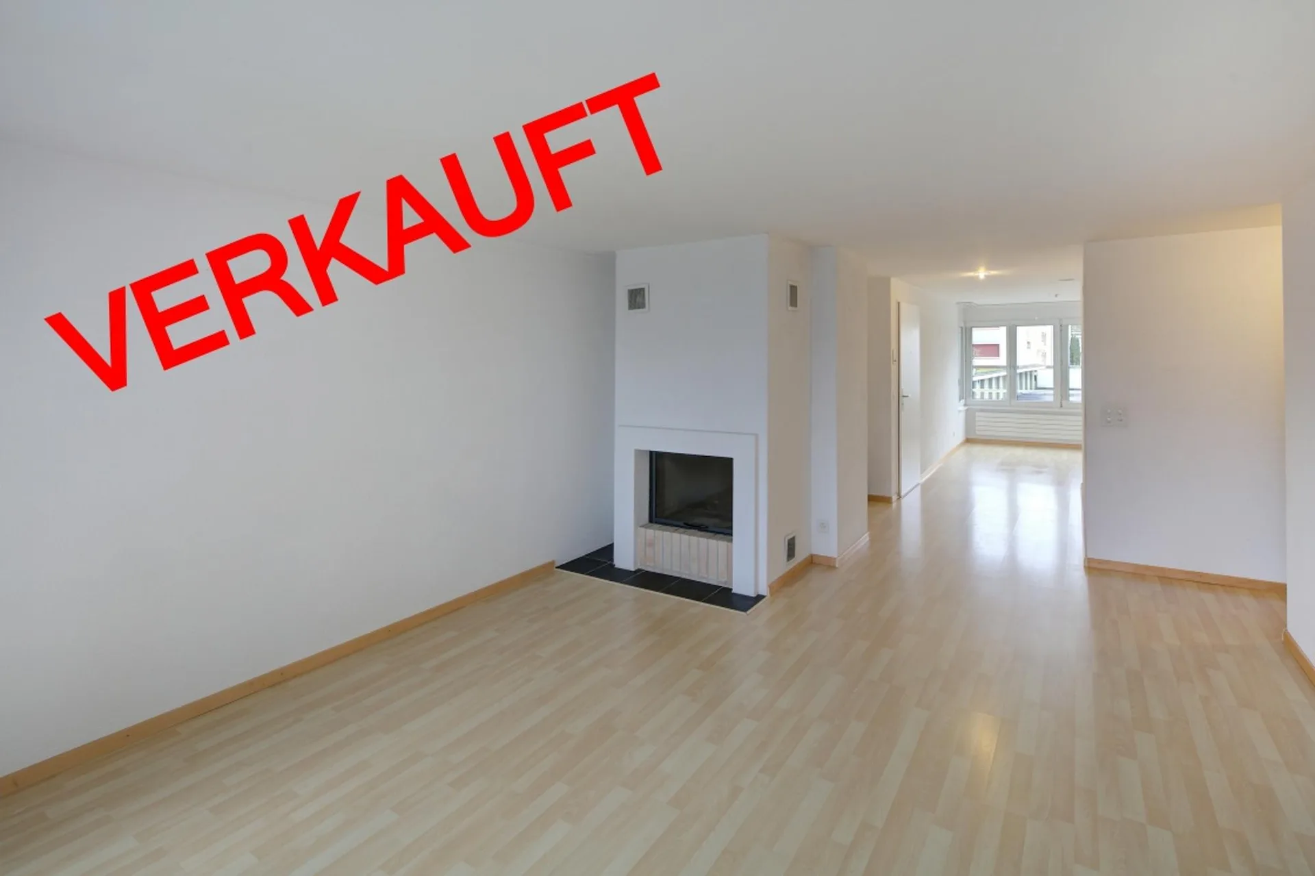 Sold / 2.5-room apartment, small - fine - with center proximity / Sold