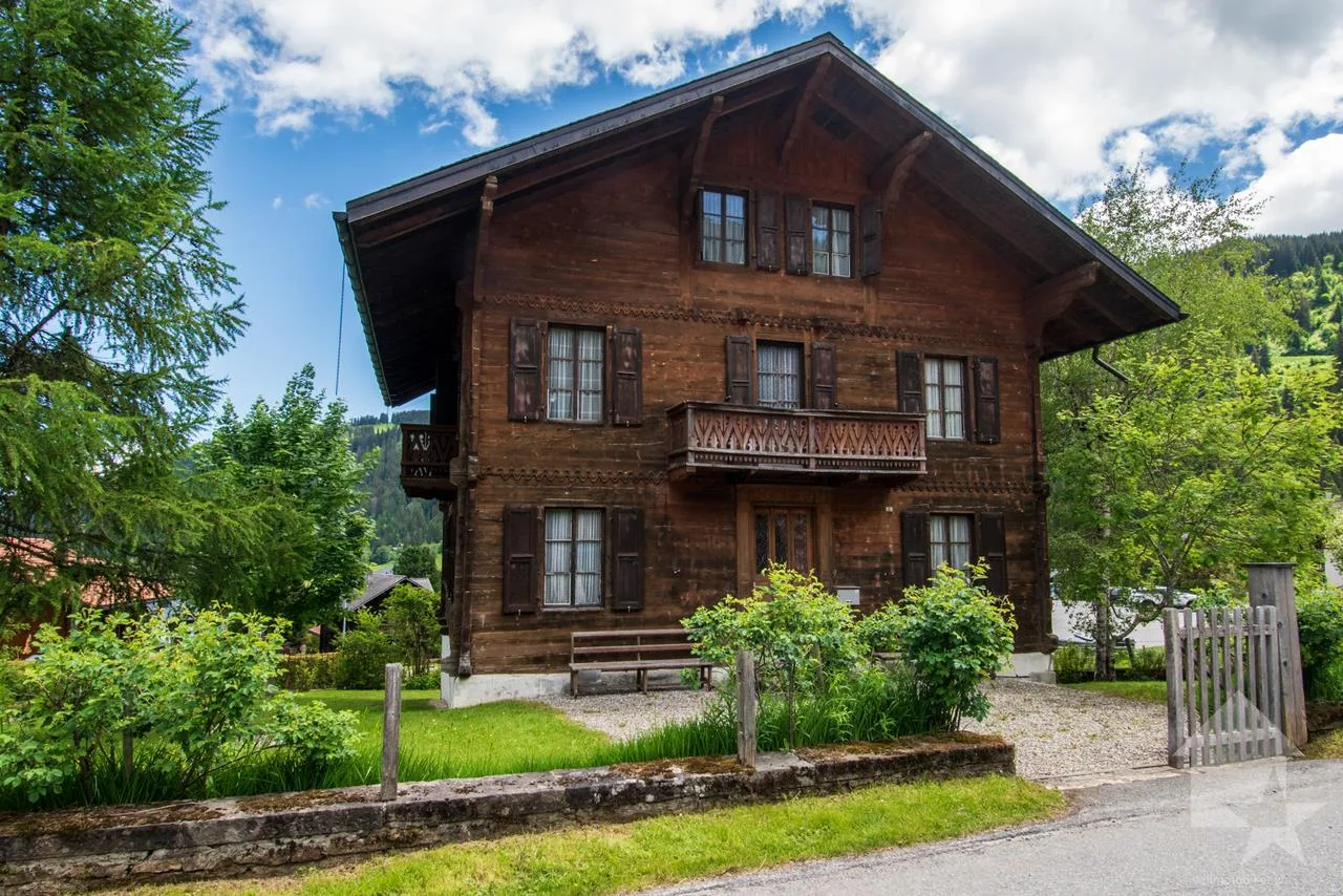 Authentique chalet de caractère au cœur de Morgins