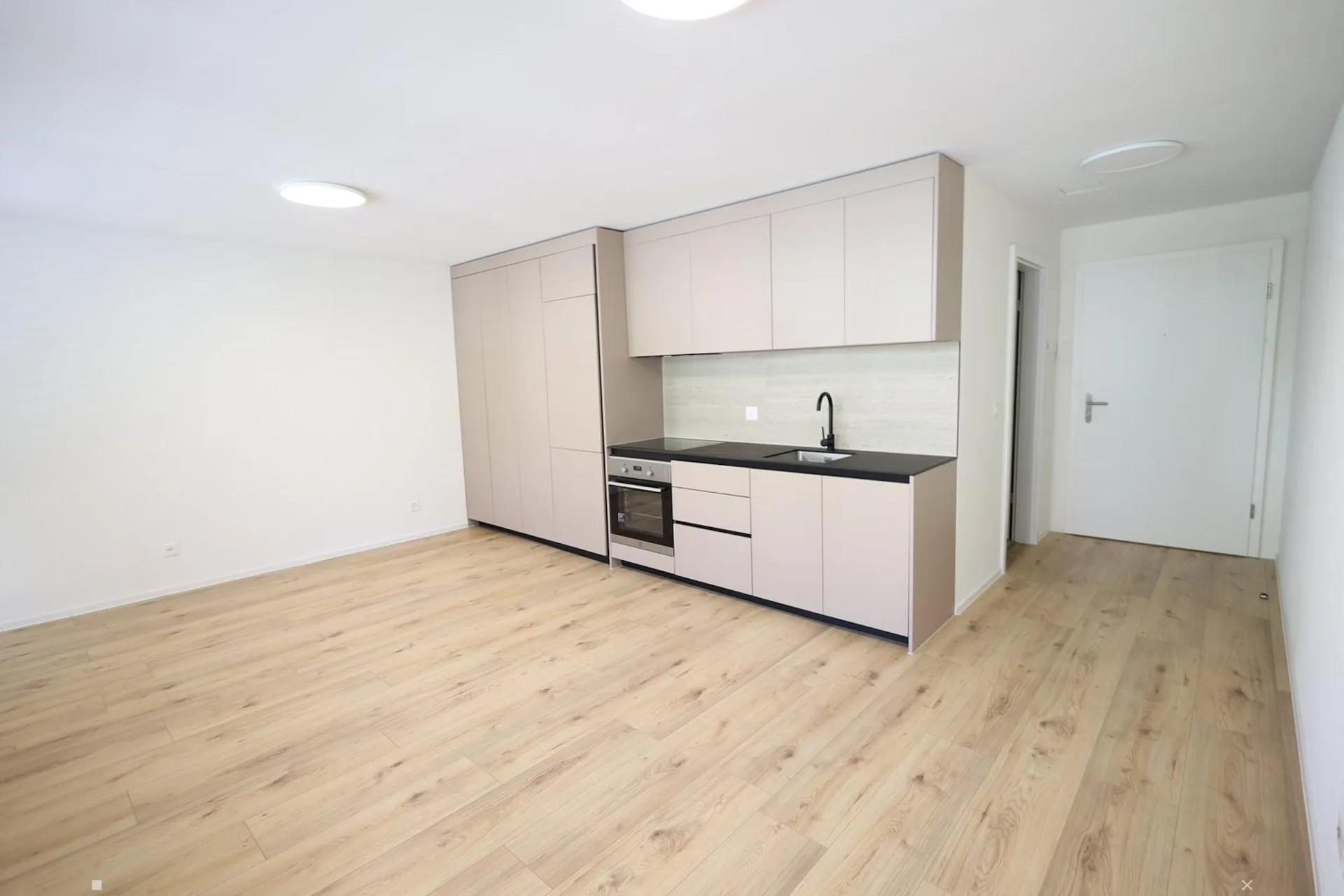Neu sanierte 1-Zimmer-Wohnung im Zentrum von Biel