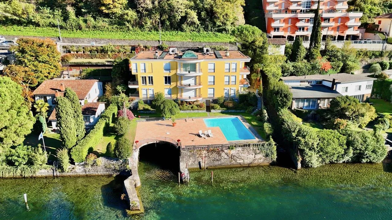 Luminoso Appartamento 4.5 Locali Fronte Lago di Lugano