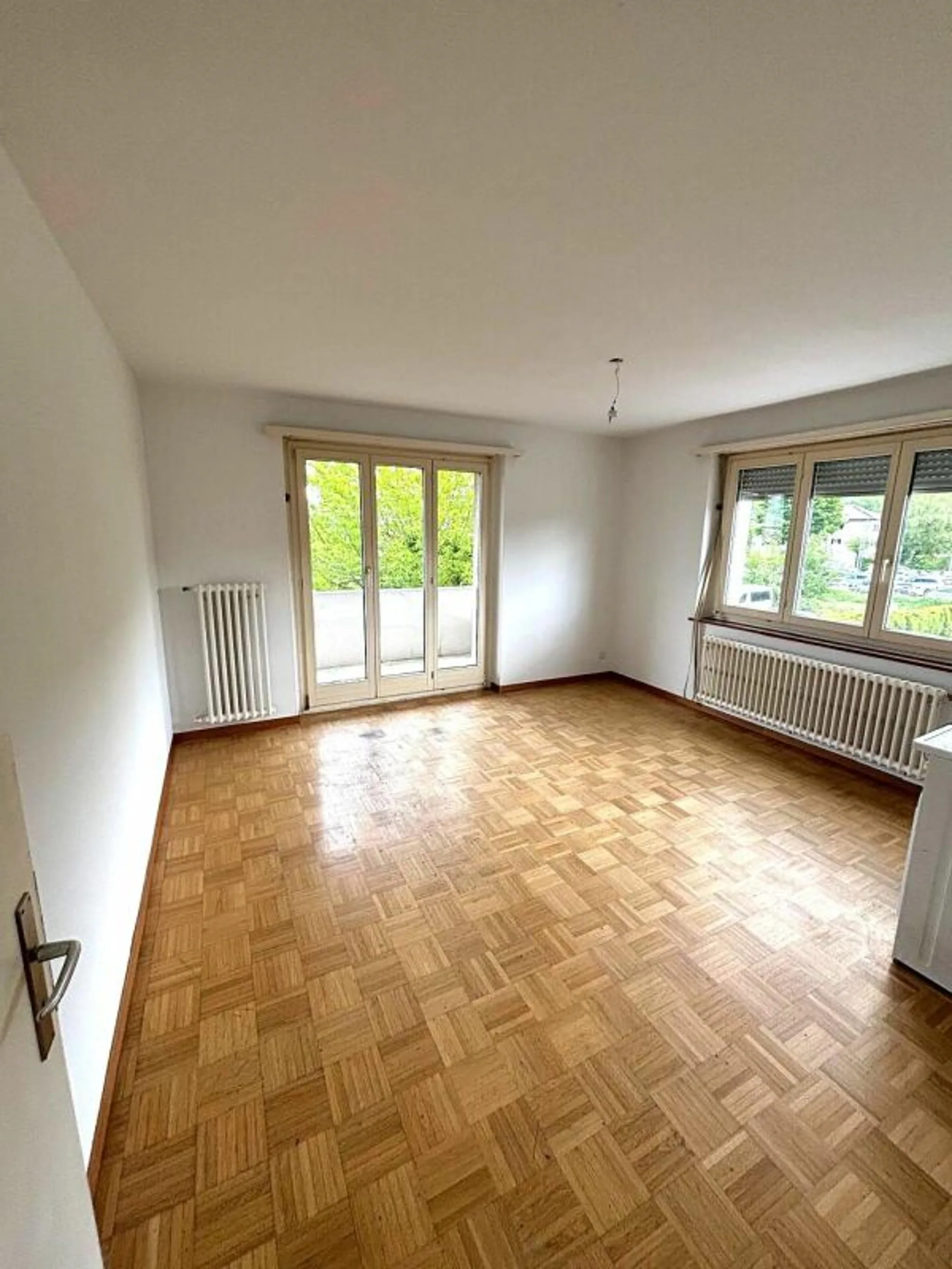 Helle 4.0 Zi. Wohnung zu vermieten