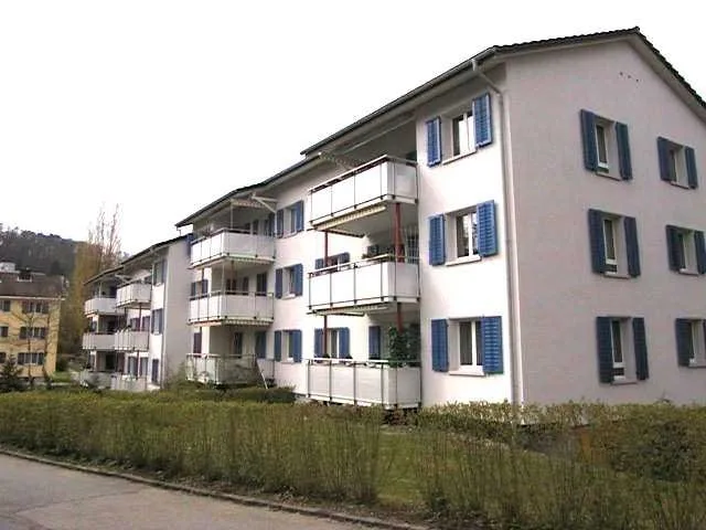 Heimelige Wohnung in Familienhaus