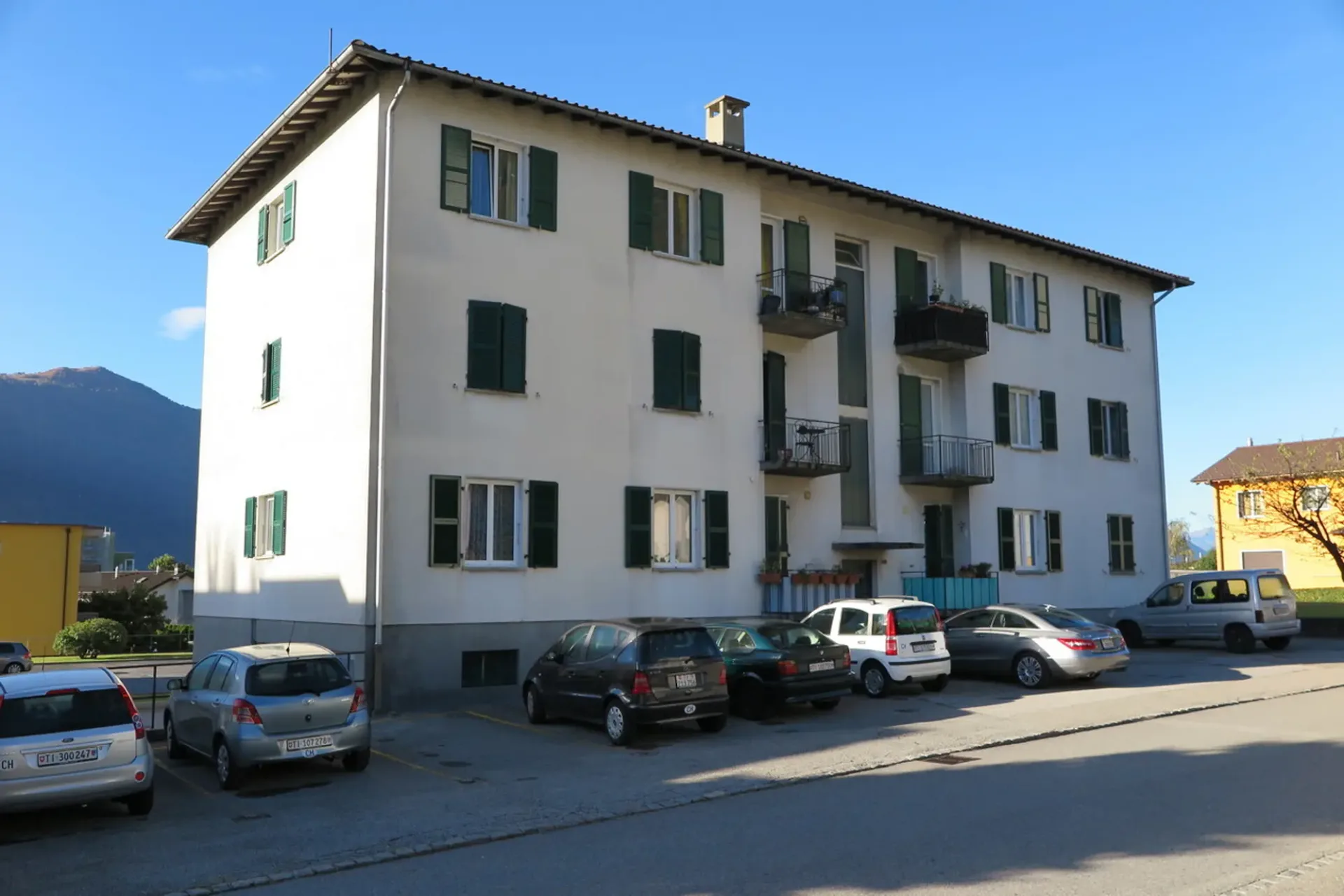 SEMENTINA, Affittasi spazioso e conveniente 3½ locali