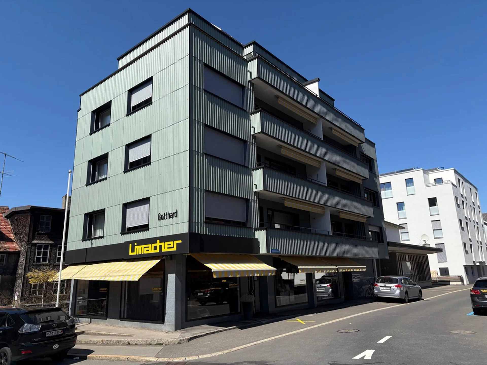 Neu sanierte 4-Zimmer-Wohnung mit zwei Balkonen im Dorfkern