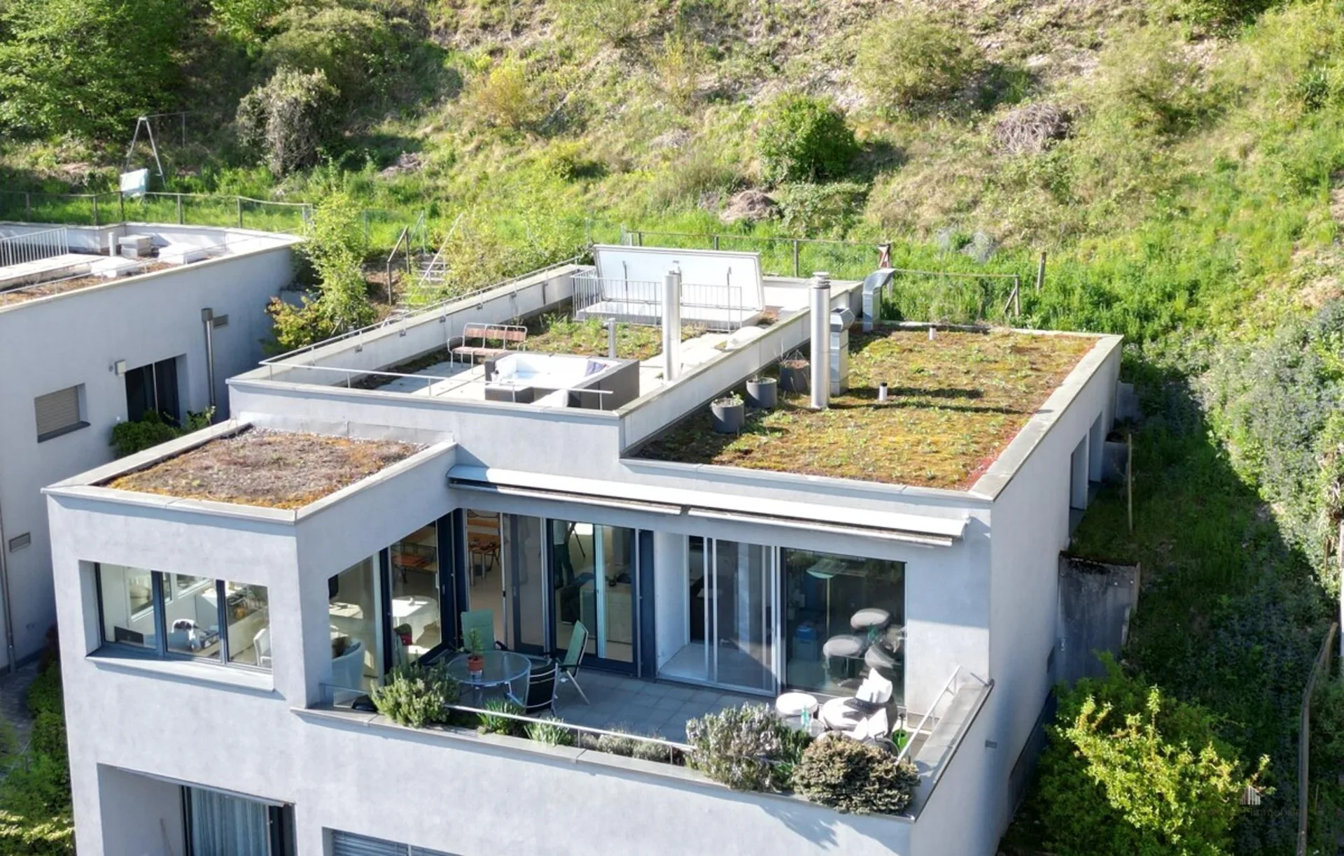 Terrassenwohnung direkt am Waldrand mit Traumaussicht