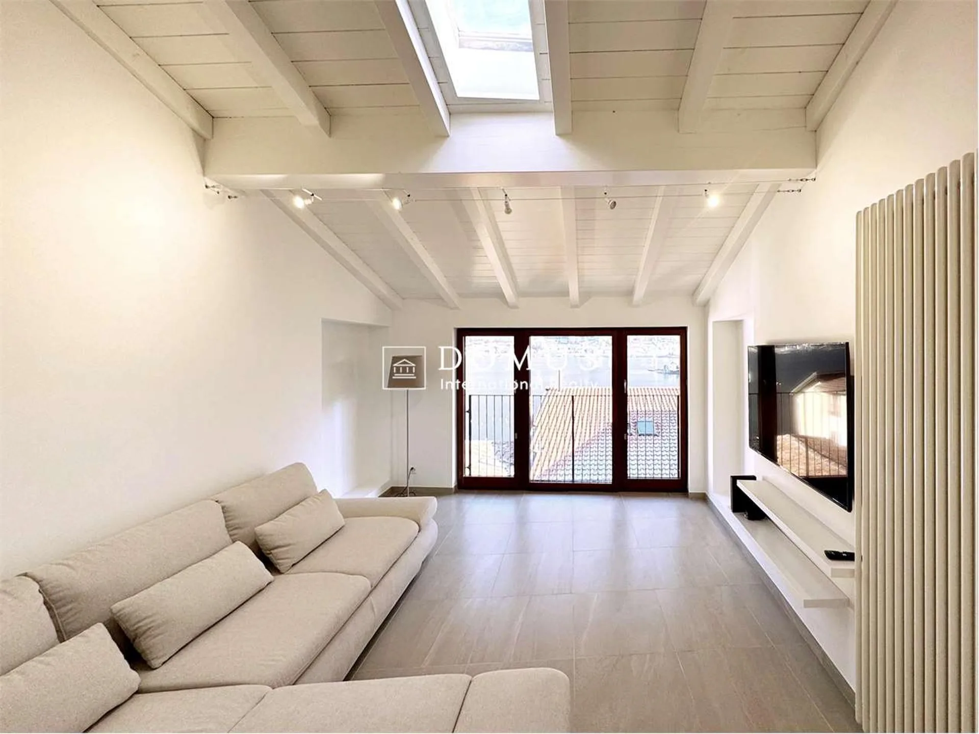 Haus mit Seeblick komplett renoviert