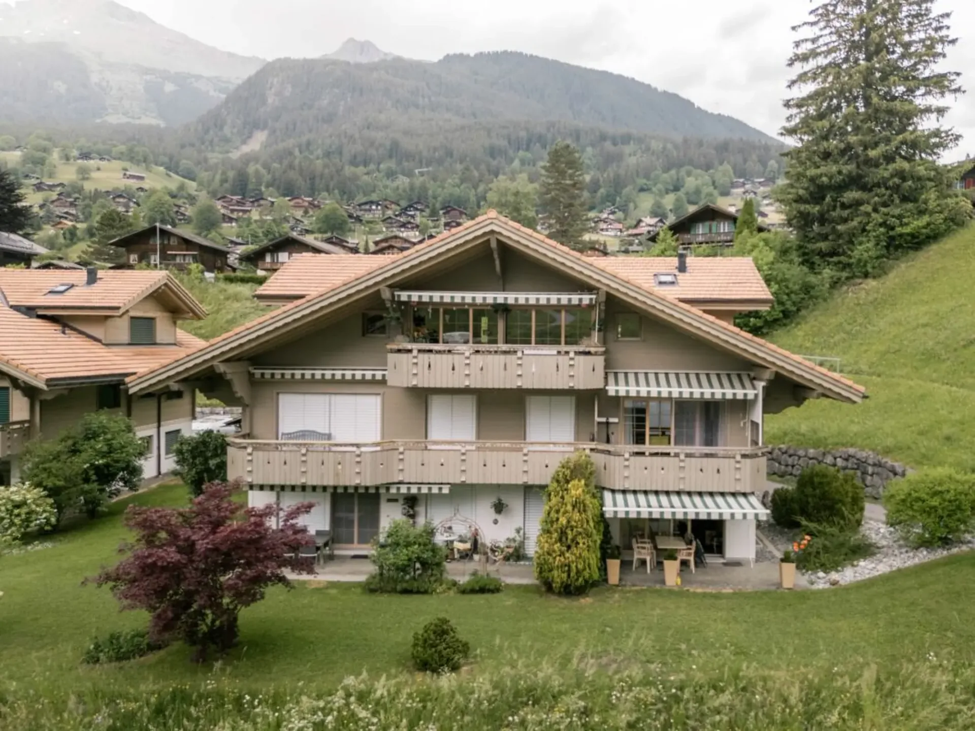 Charmante 2.5-Zimmerwohnung in der Überbauung Eiger