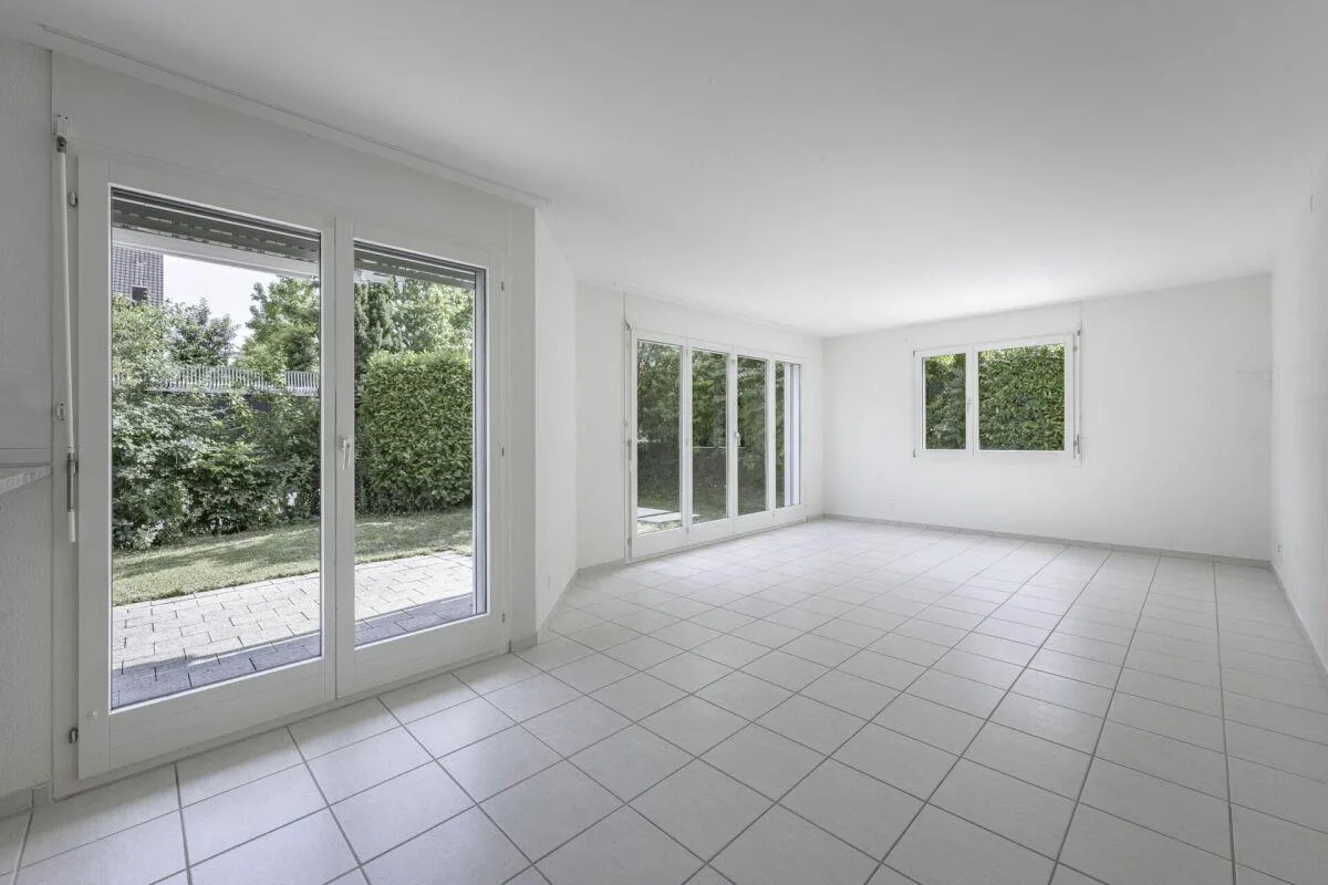 Grosszügige Gartenwohnung - nur wenige Schritte vom Bahnhof Oberrieden