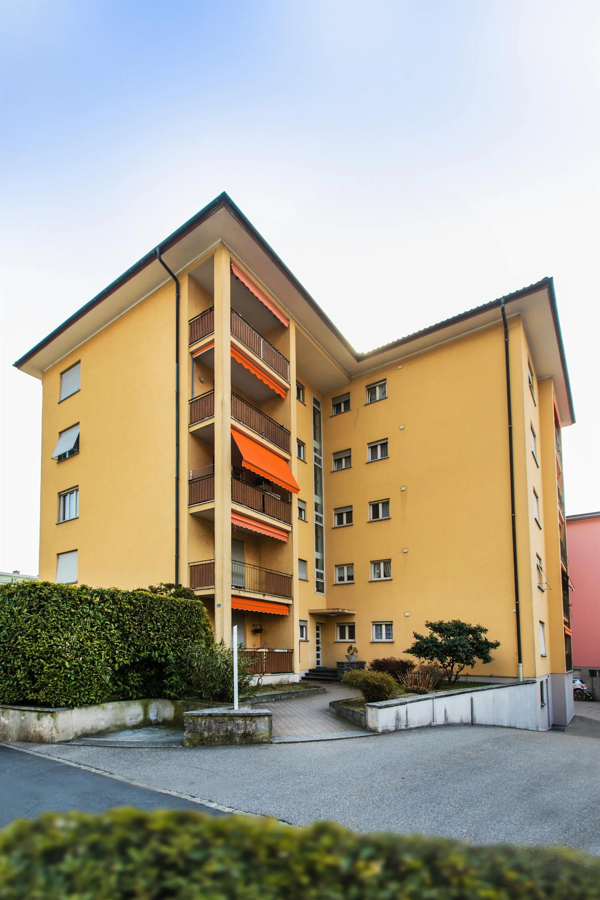 Tranquillità e luce con balcone in posizione super servita
