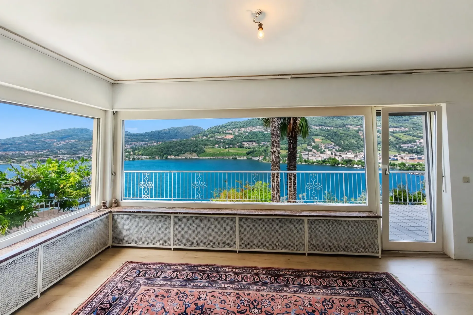 Casa bifamiliare 7 locali vista lago con terrazza e giardino