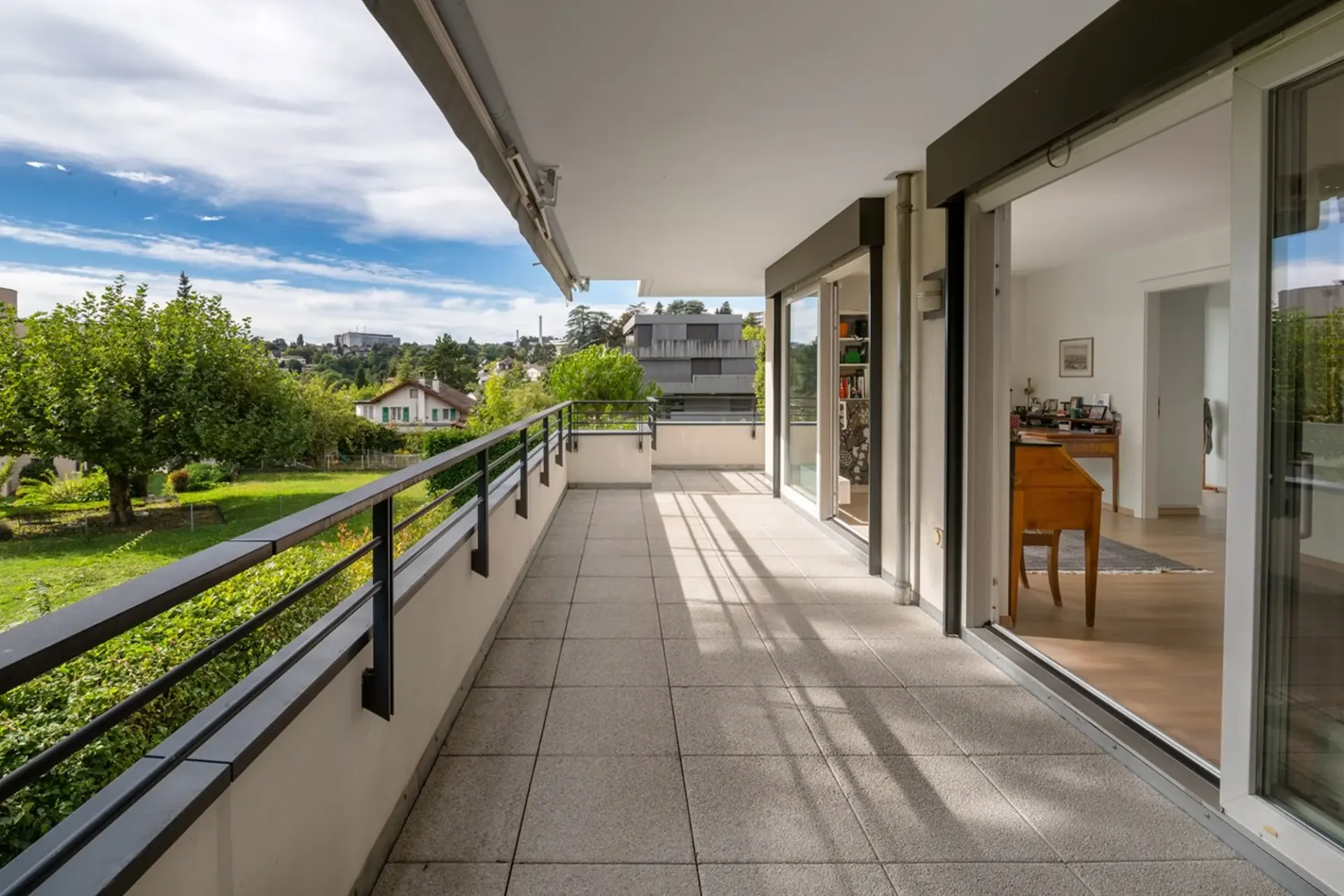 Prachtvolles Dachgeschoß-Apartment mit Terrasse und Garten