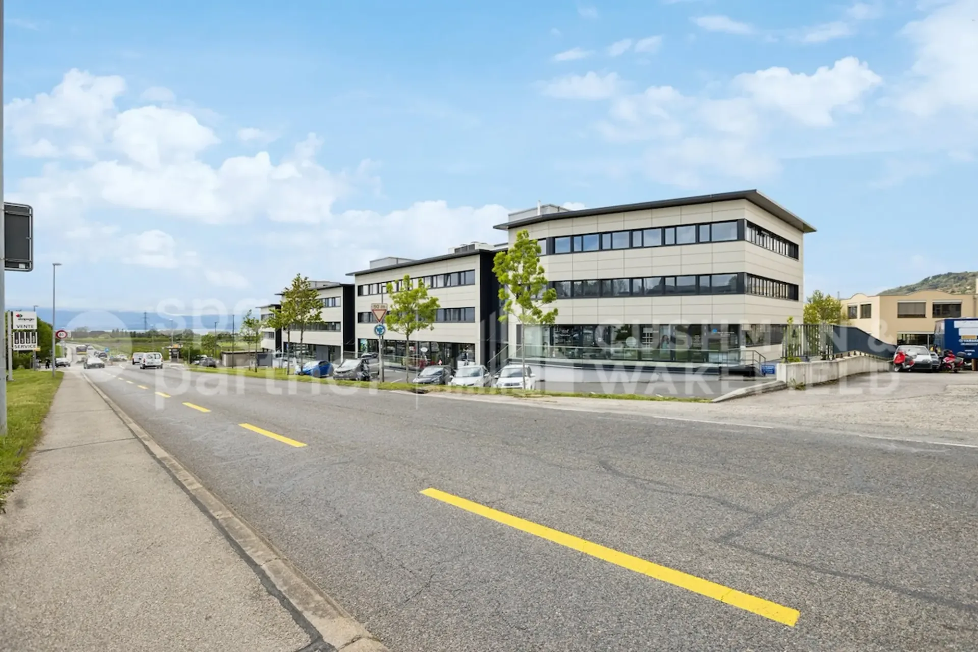 Aubonne Business Park, Büros & Arcade-Einkaufszentrum