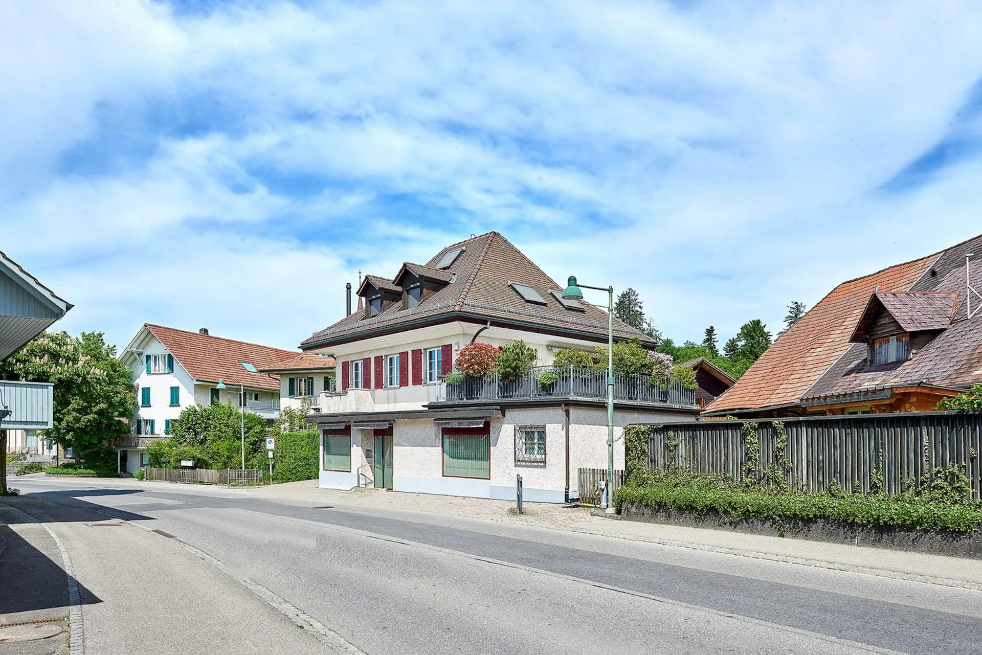 Grosses Eigenheim im Dorfkern Niederscherli