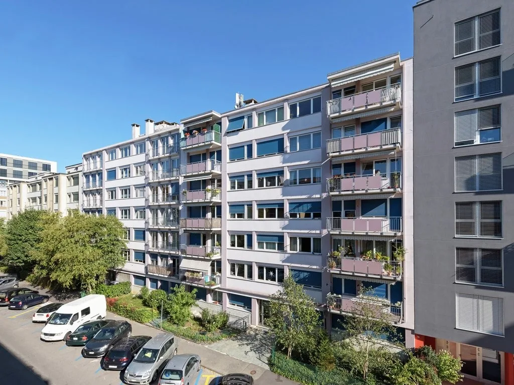 Appartement en attique dans le quartier de St-Jean - Charmilles