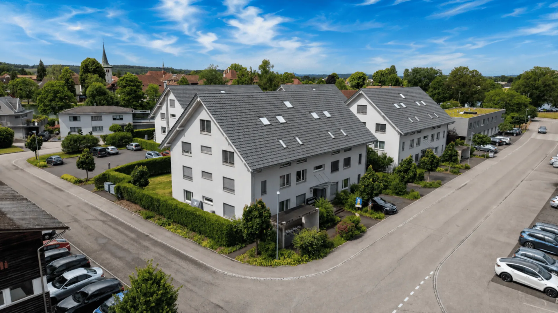 168 m² Wohntraum mit beeindruckender Galerie - Exklusive 5.5-Zimmer-Maisonette nahe der Aare