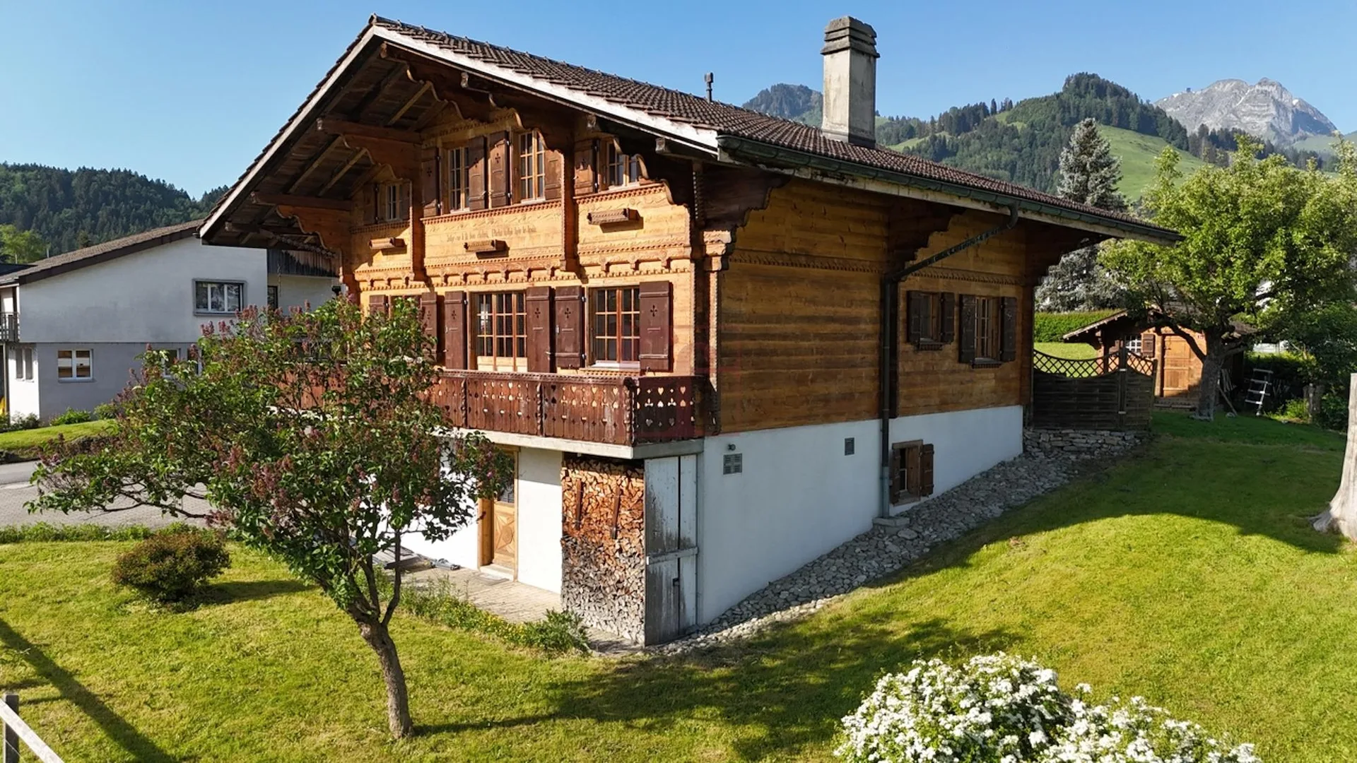 Authentisches Blockhaus mit 6 Zimmern in Pringy