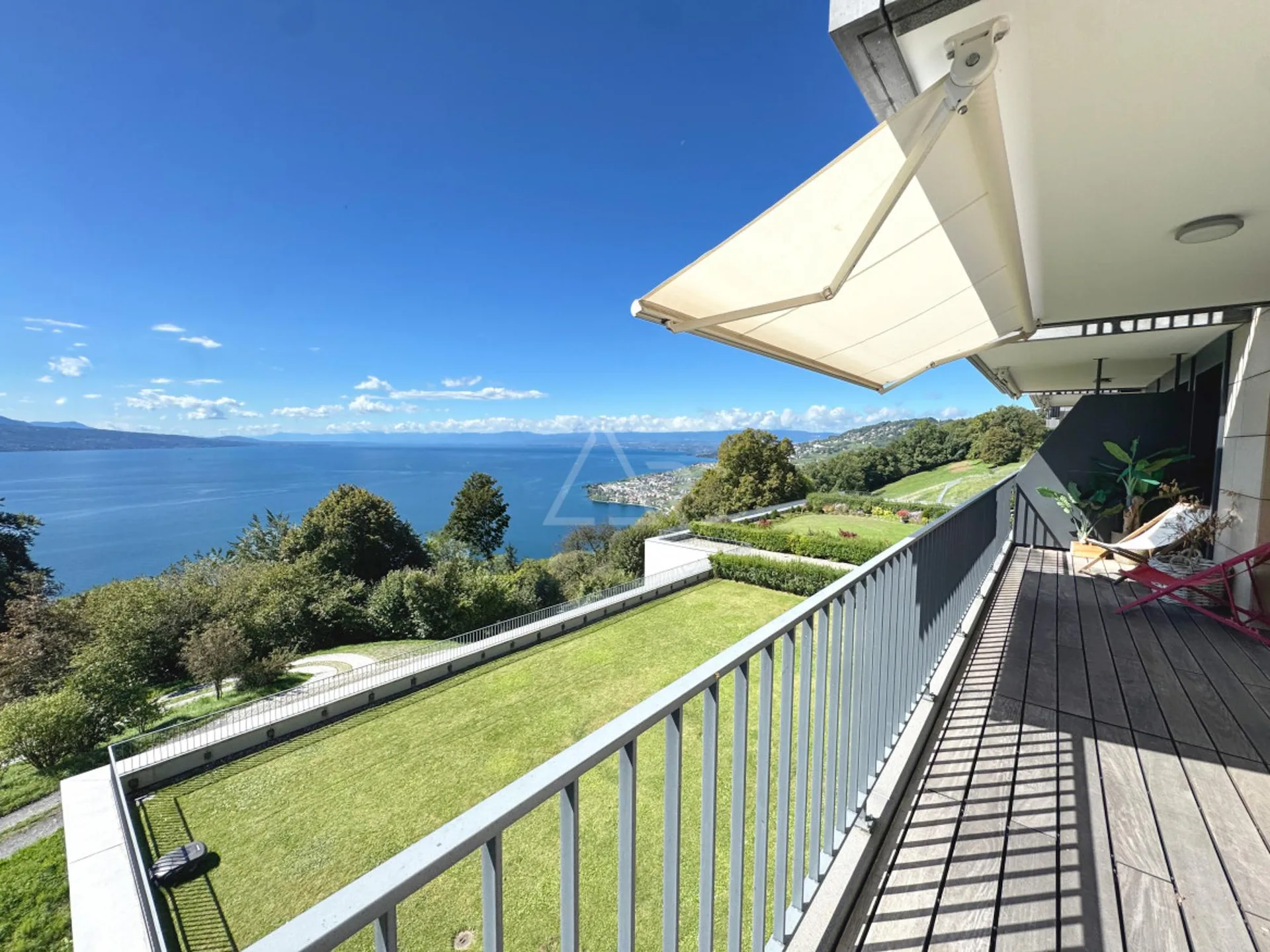 4.5P D'EXCEPTION AVEC VUE PANORAMIQUE SUR LE LÉMAN
