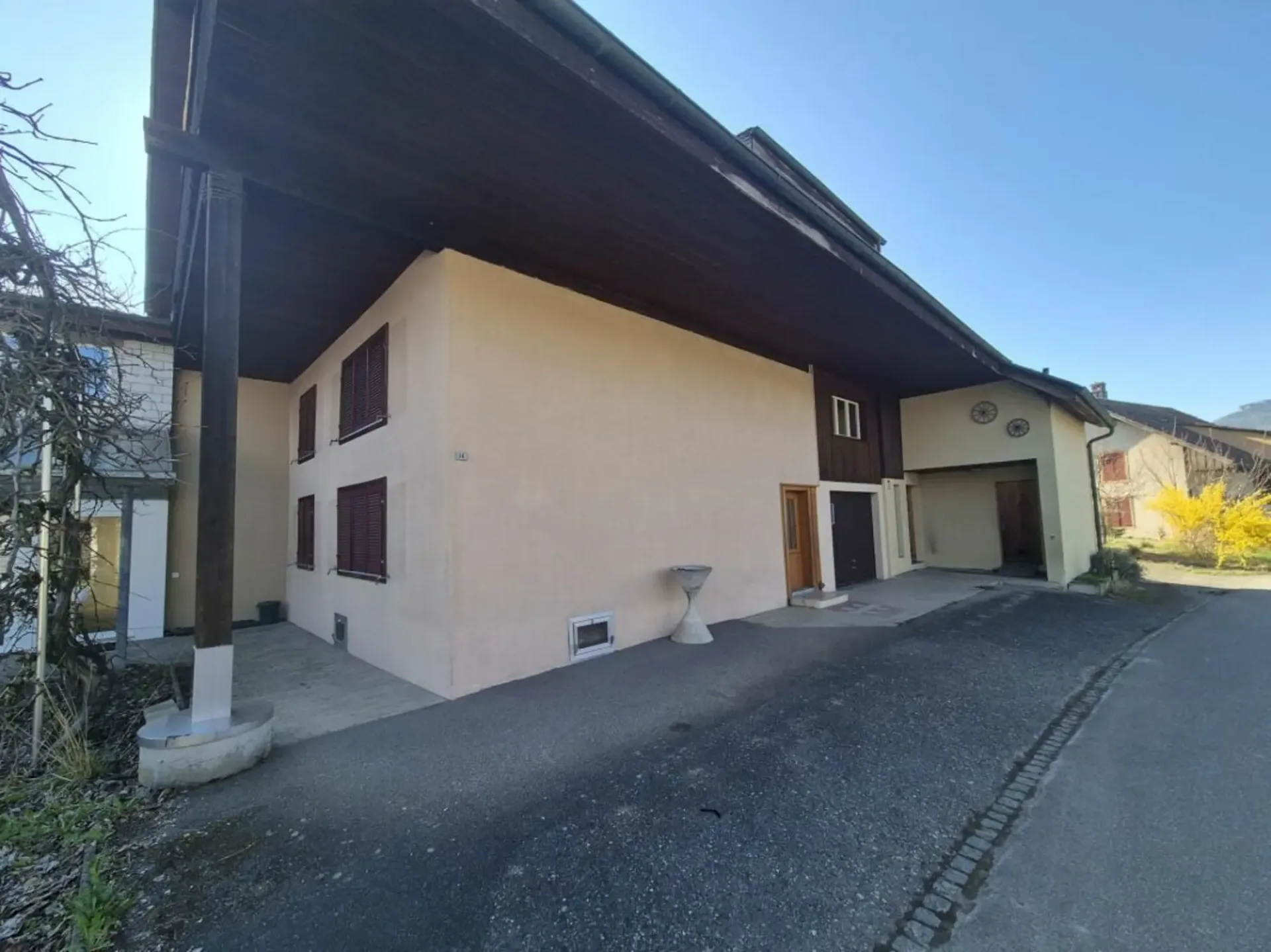 Wohnhaus auf Baulandreserve (1307 m2)