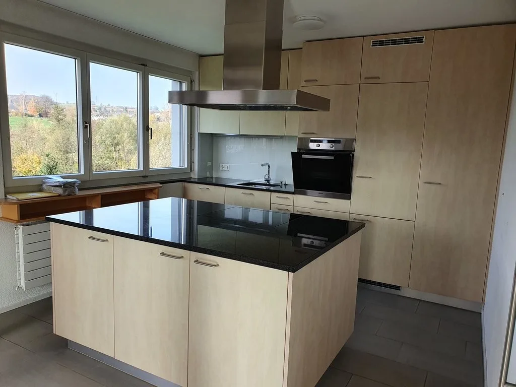 Helle 4.5-Zimmerwohnung mit schöner Aussicht
