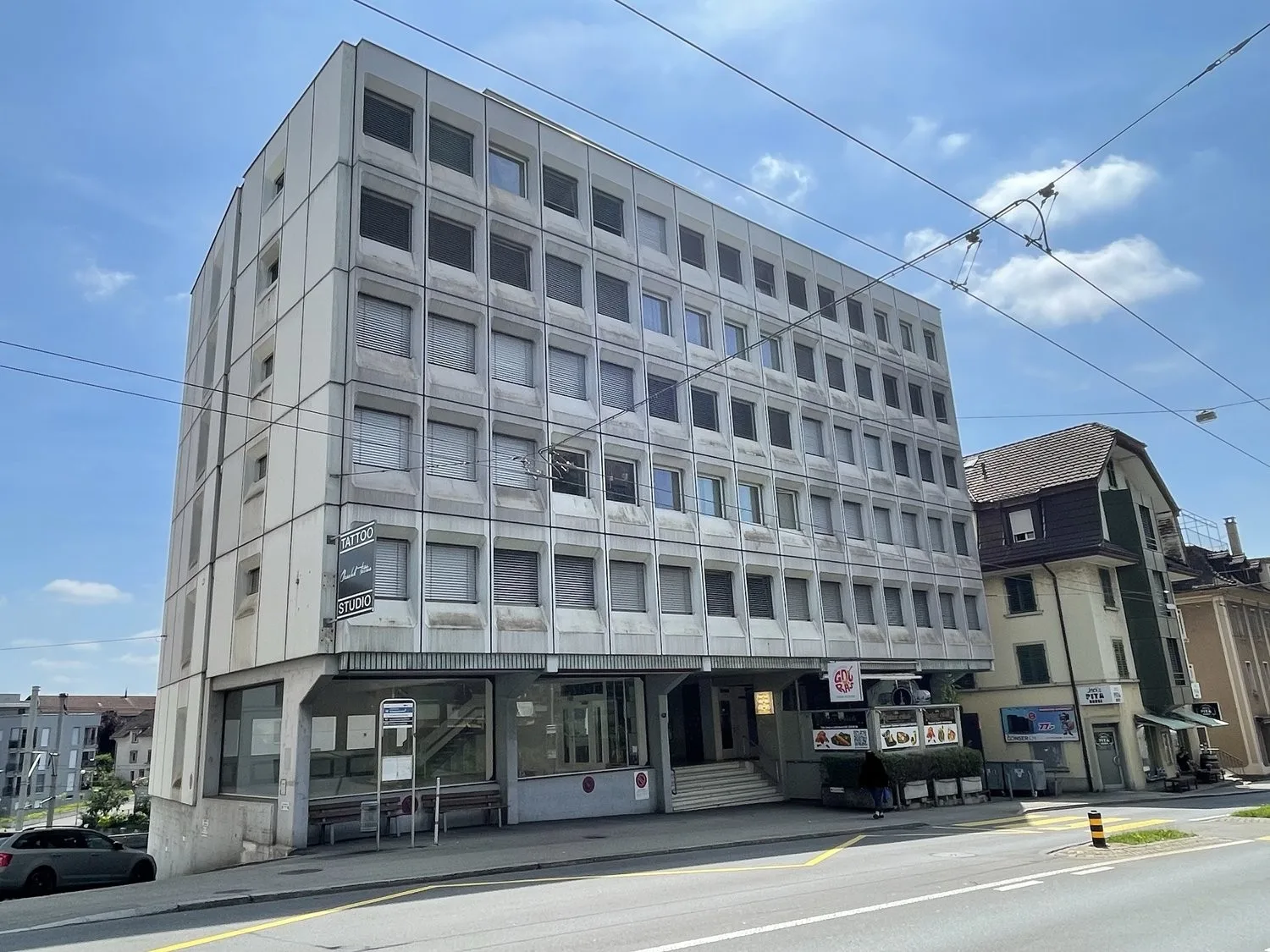 Büro- , Schulungs- oder Gewerberäume zu vermieten